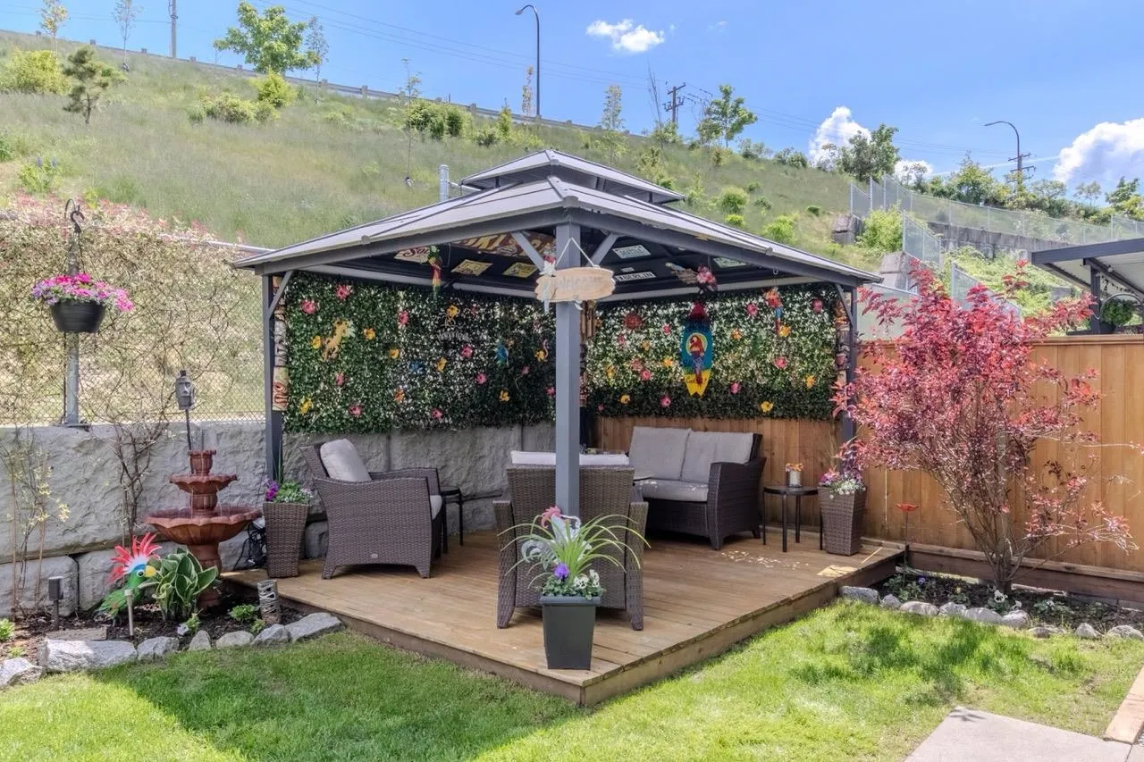 10556 Mcveety Street