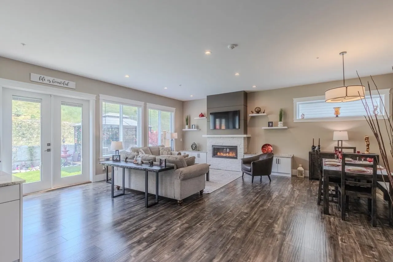 10556 Mcveety Street