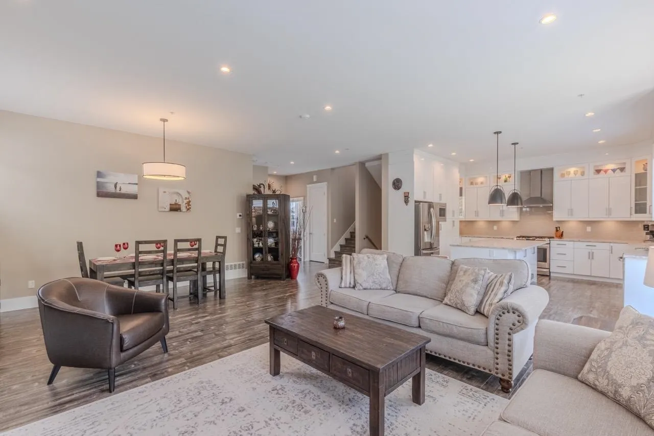 10556 Mcveety Street