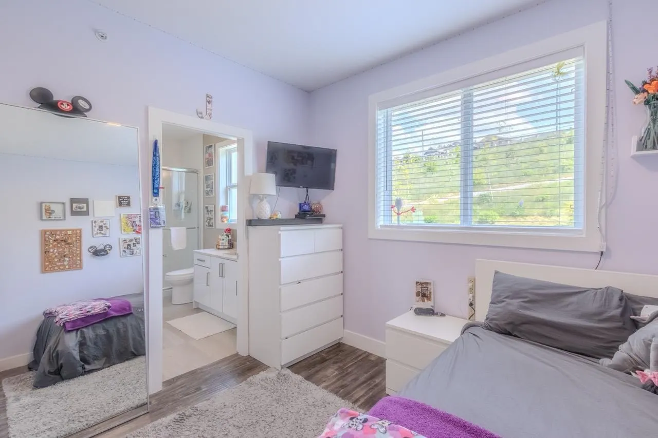 10556 Mcveety Street