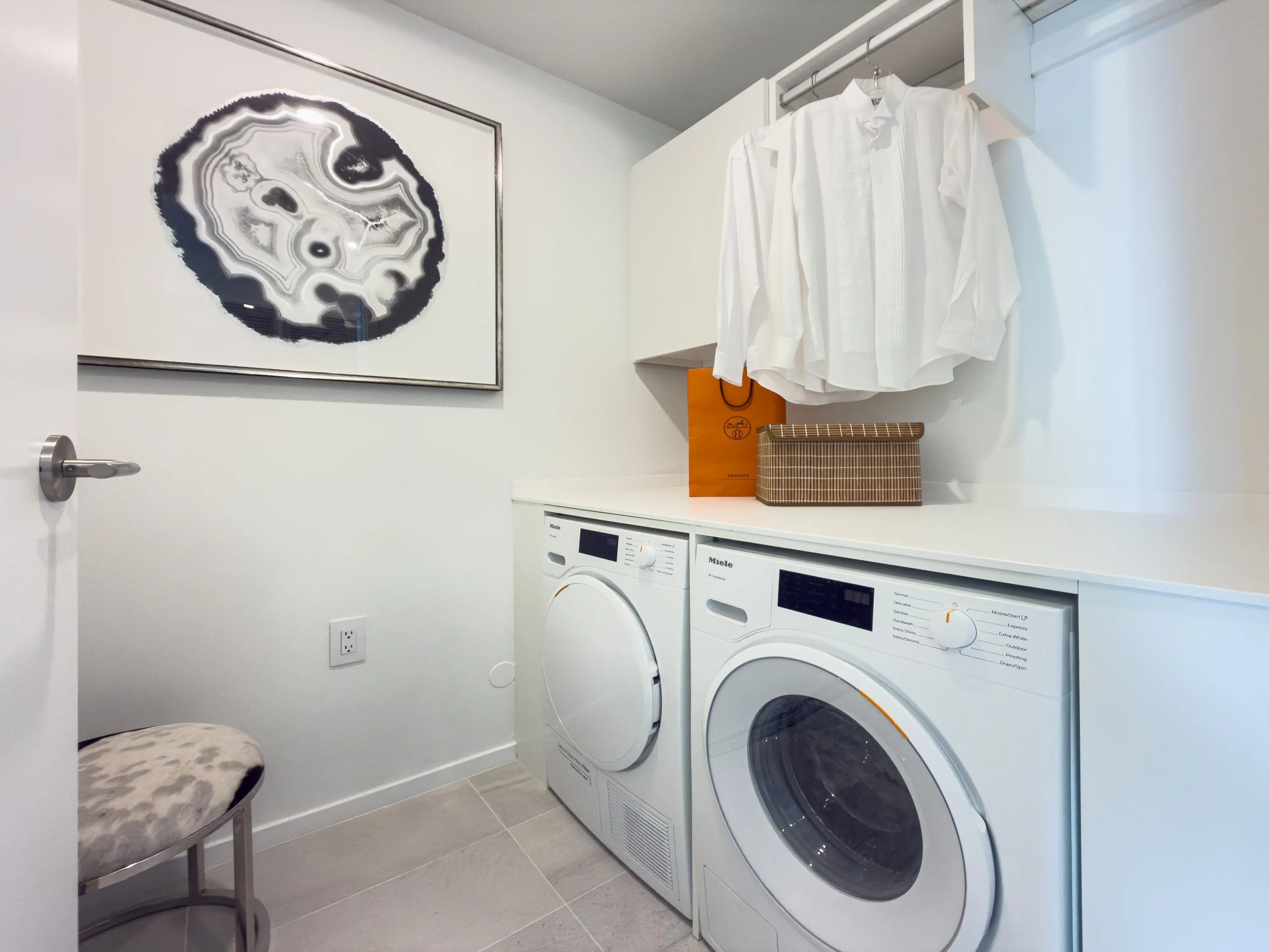 3403 1568 Alberni Street