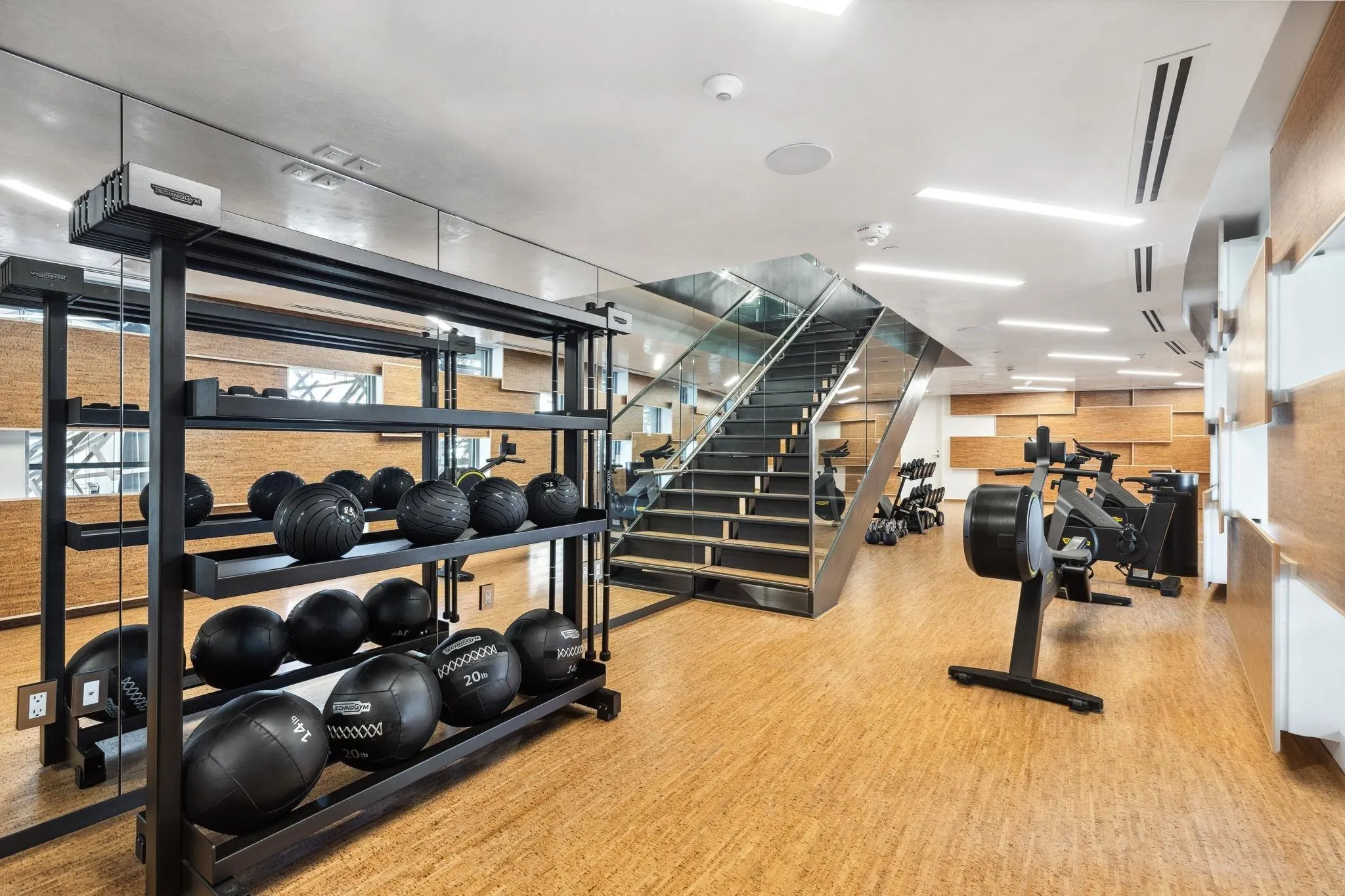 3403 1568 Alberni Street