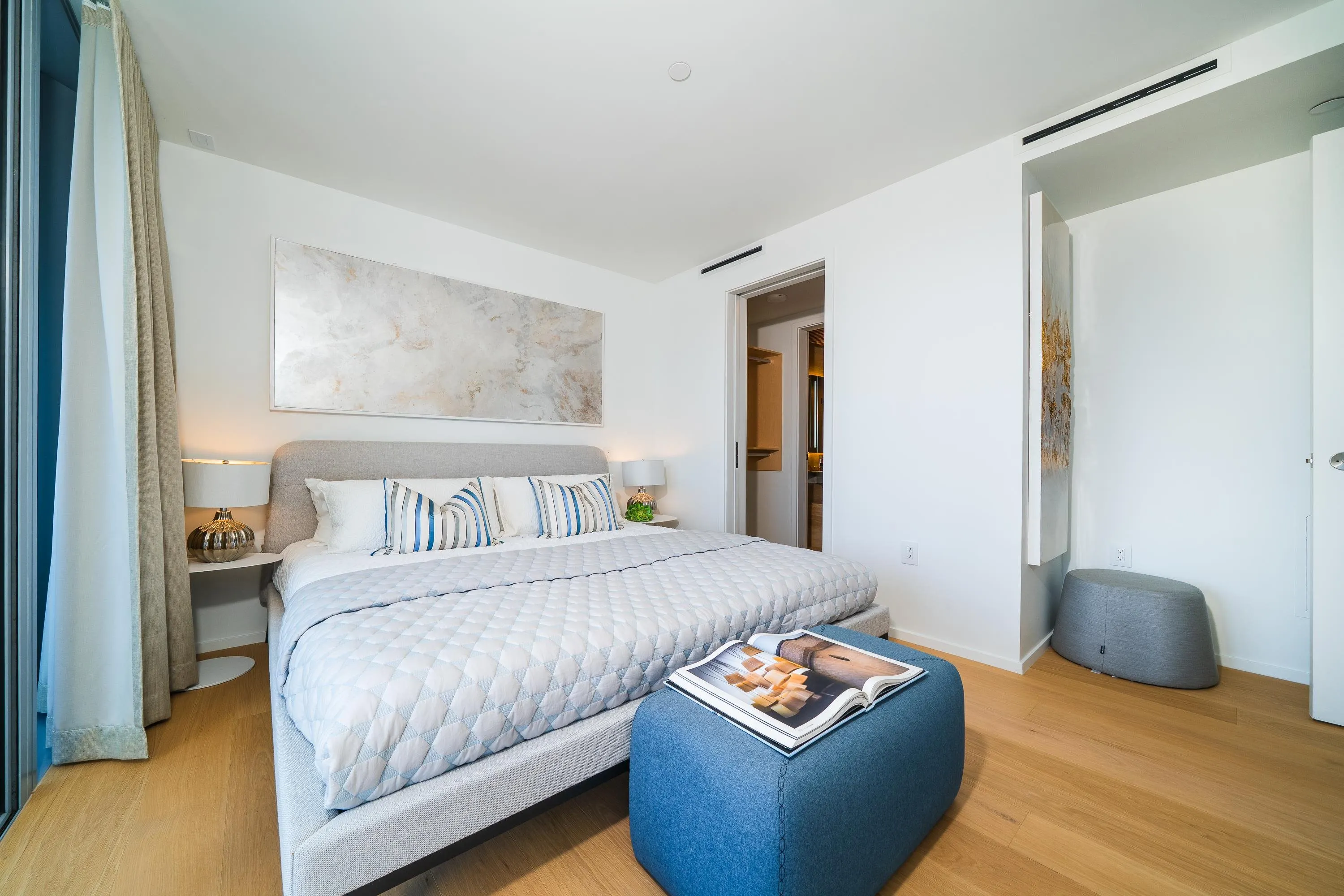 3403 1568 Alberni Street