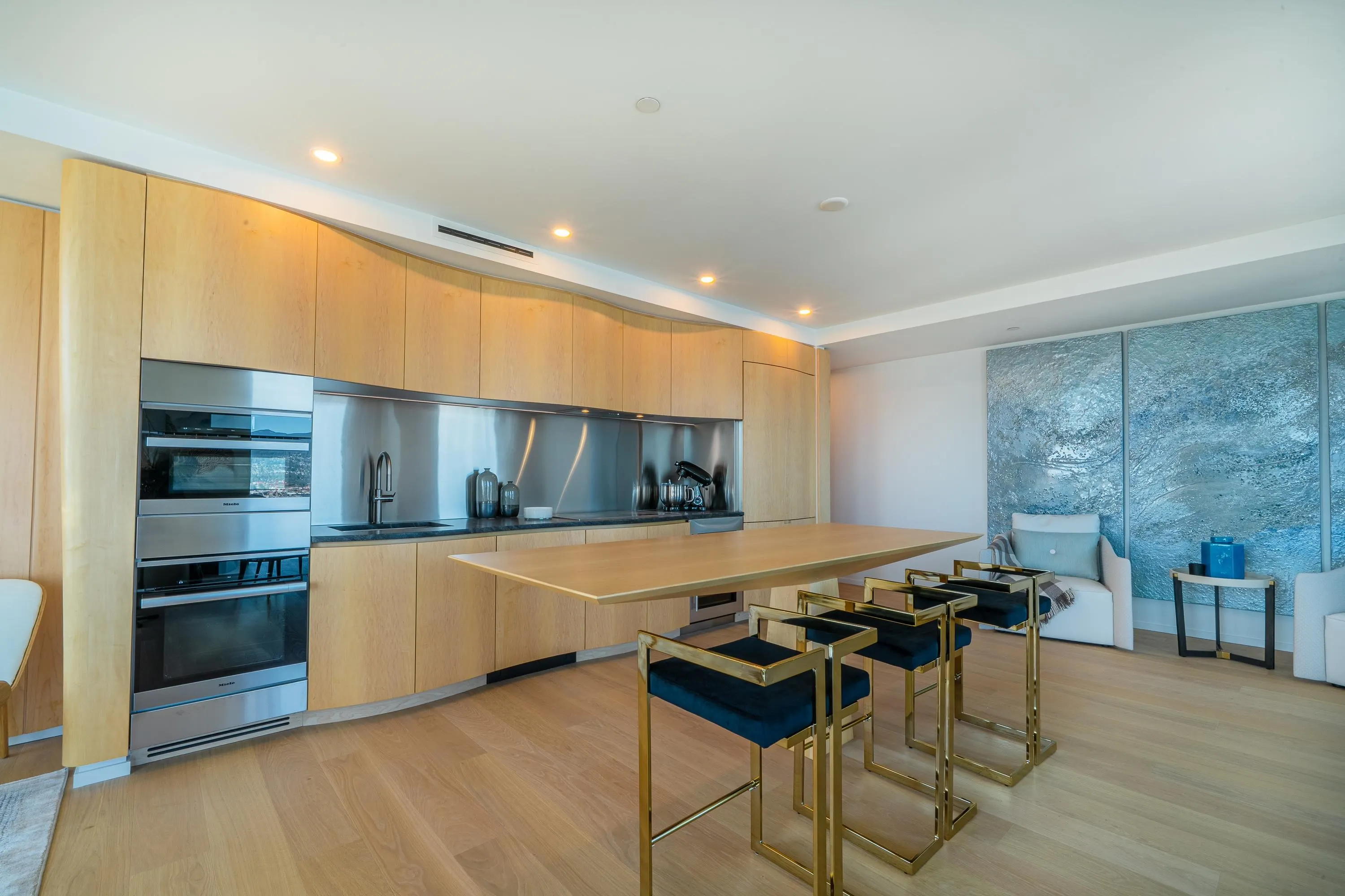 3403 1568 Alberni Street