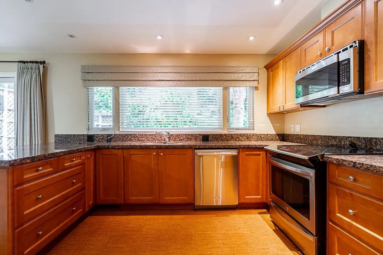 2332 Hoskins Road