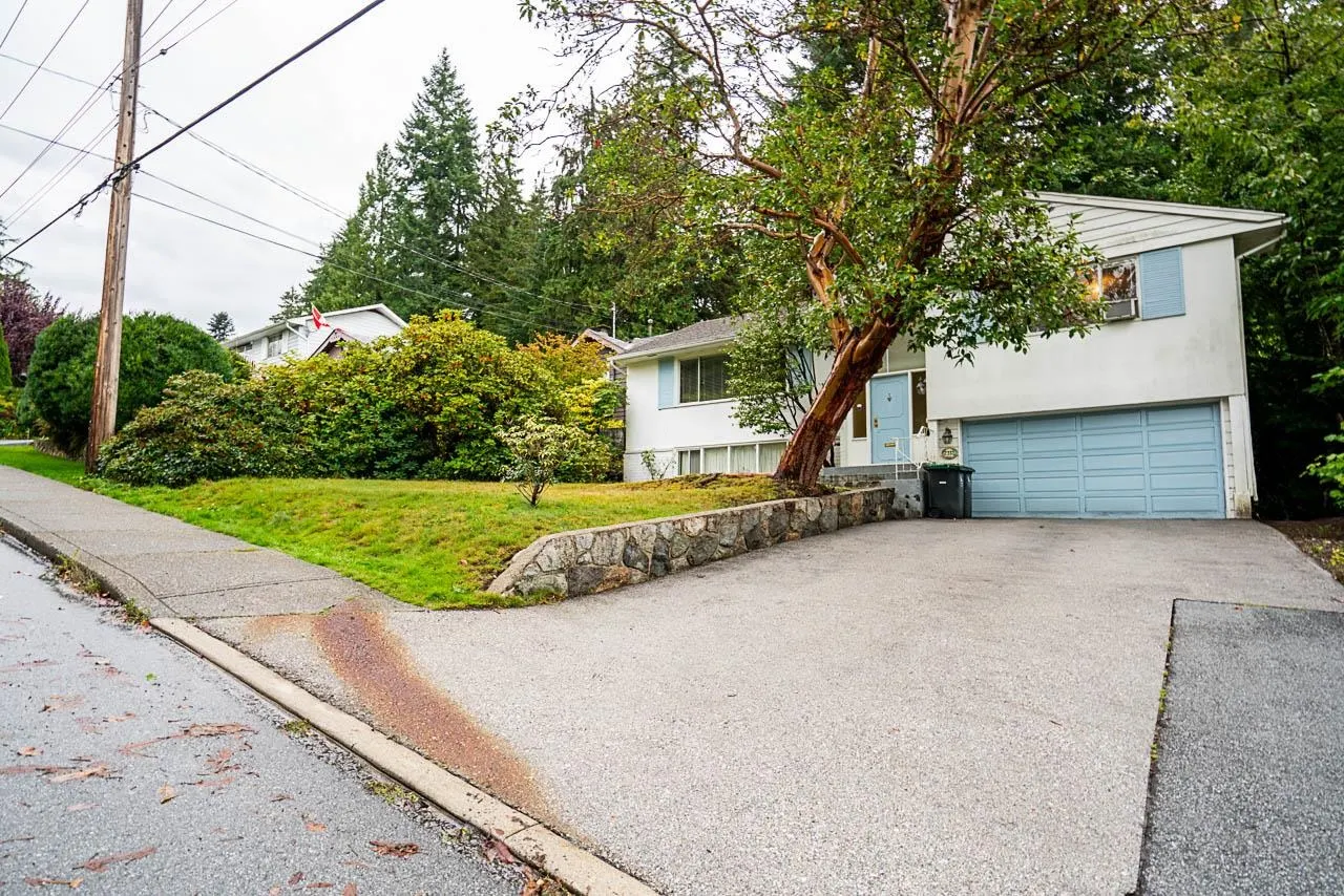 2332 Hoskins Road
