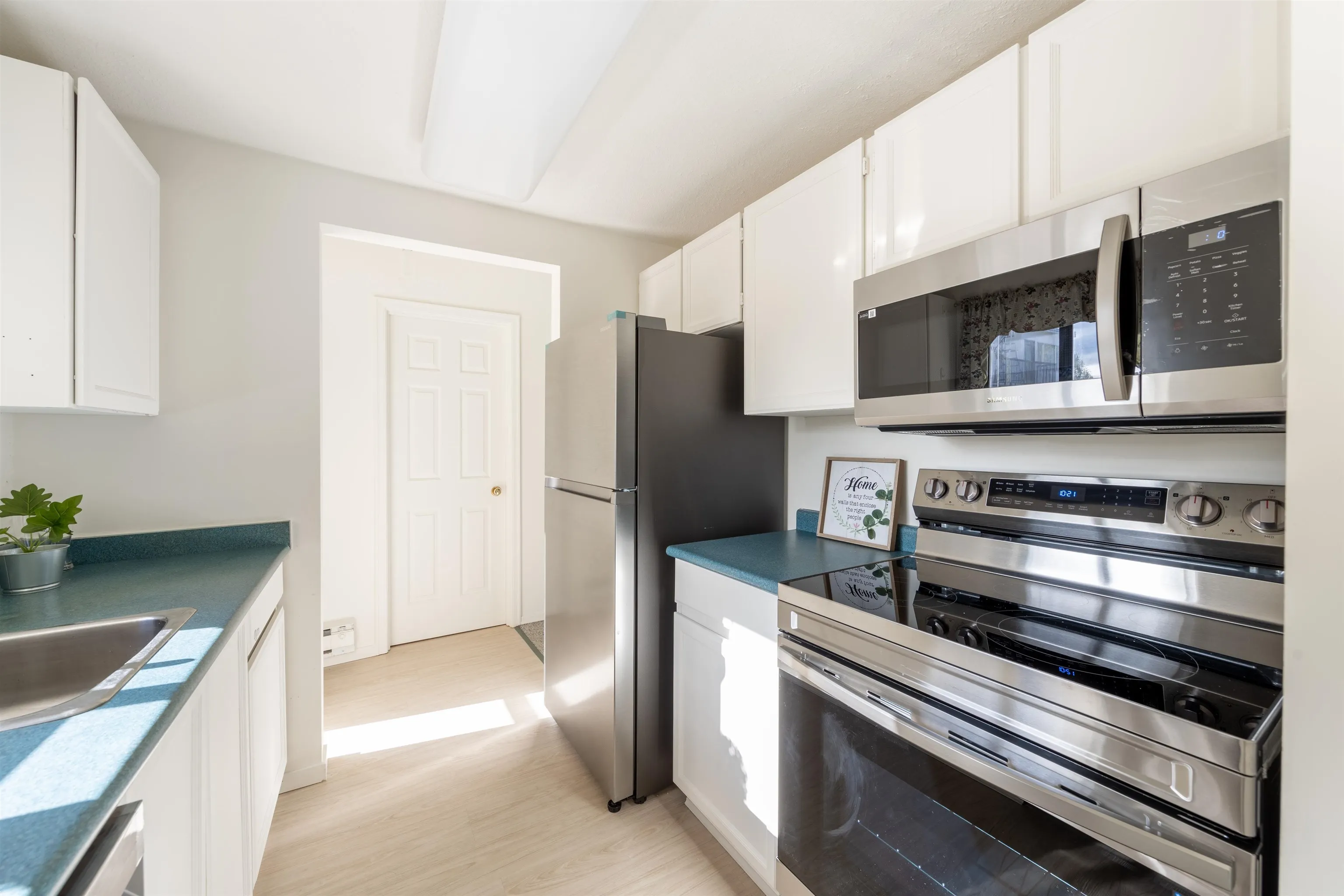 109 6460 Cassie Avenue