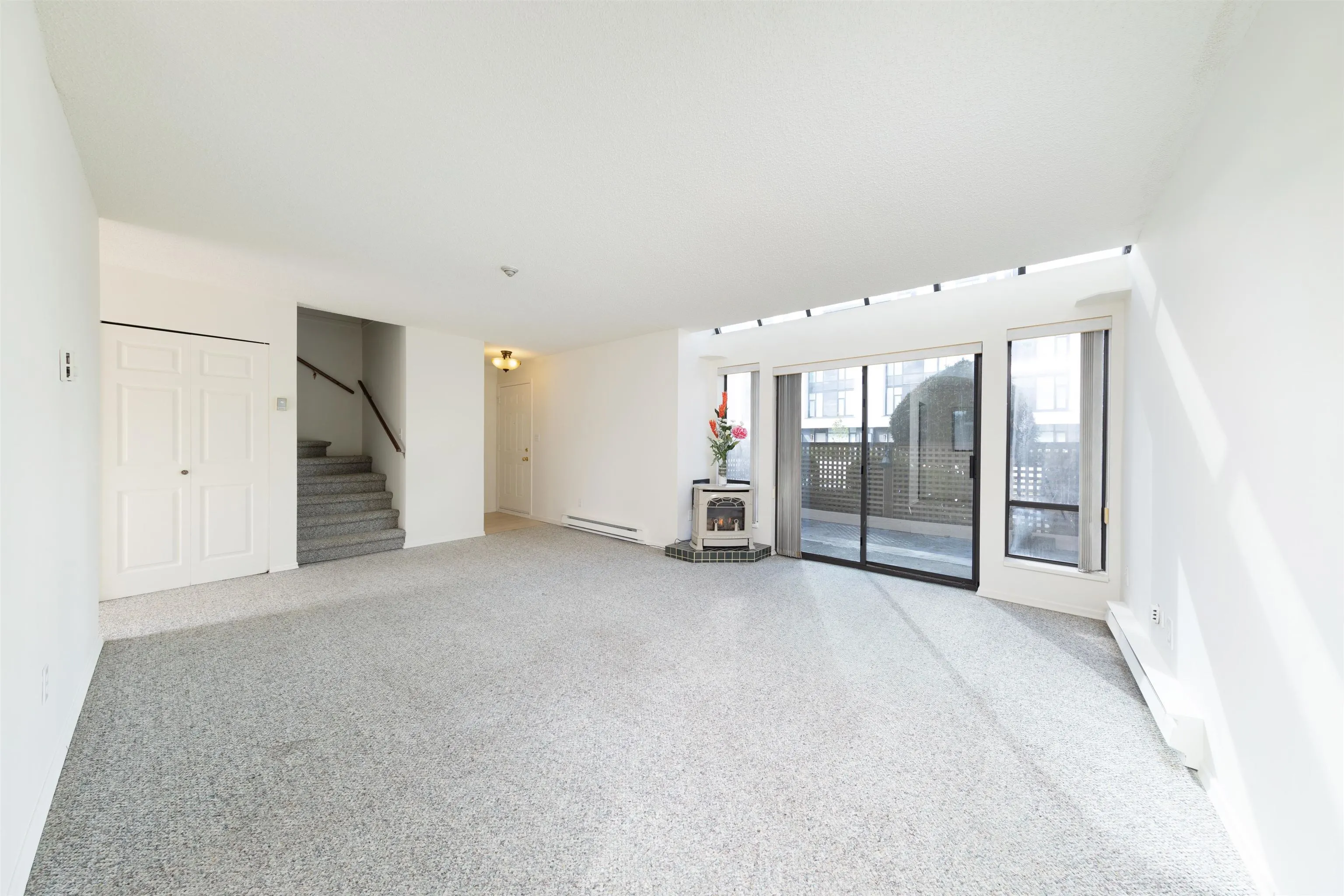 109 6460 Cassie Avenue