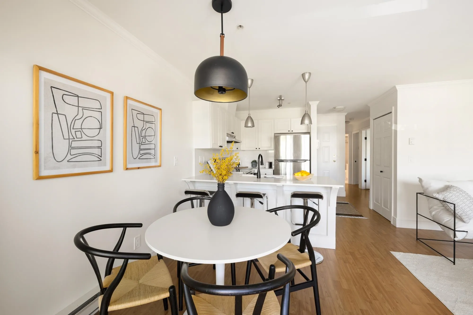 303 788 E 8th Avenue