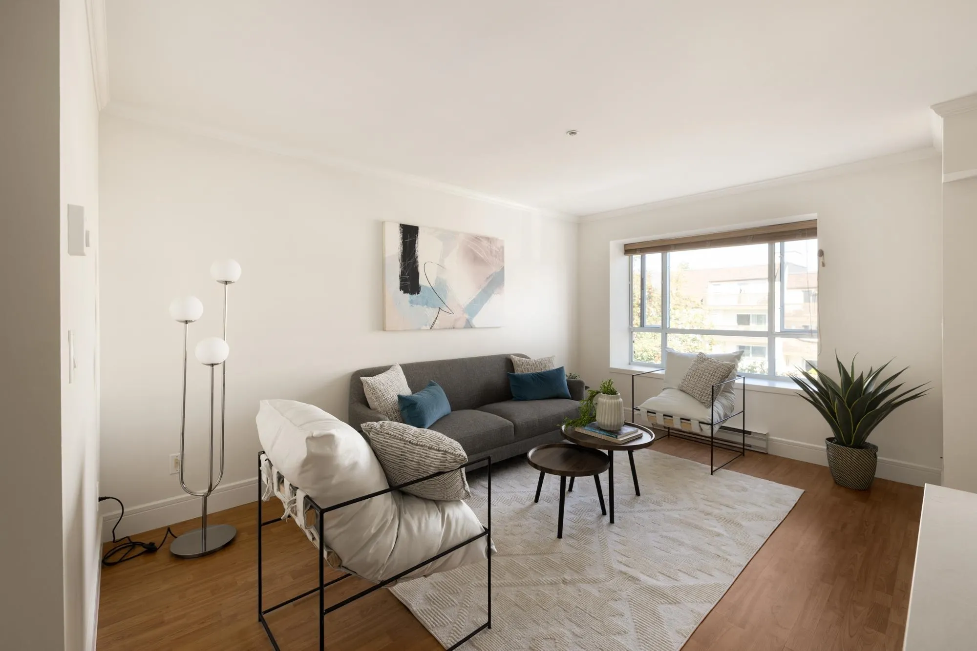 303 788 E 8th Avenue