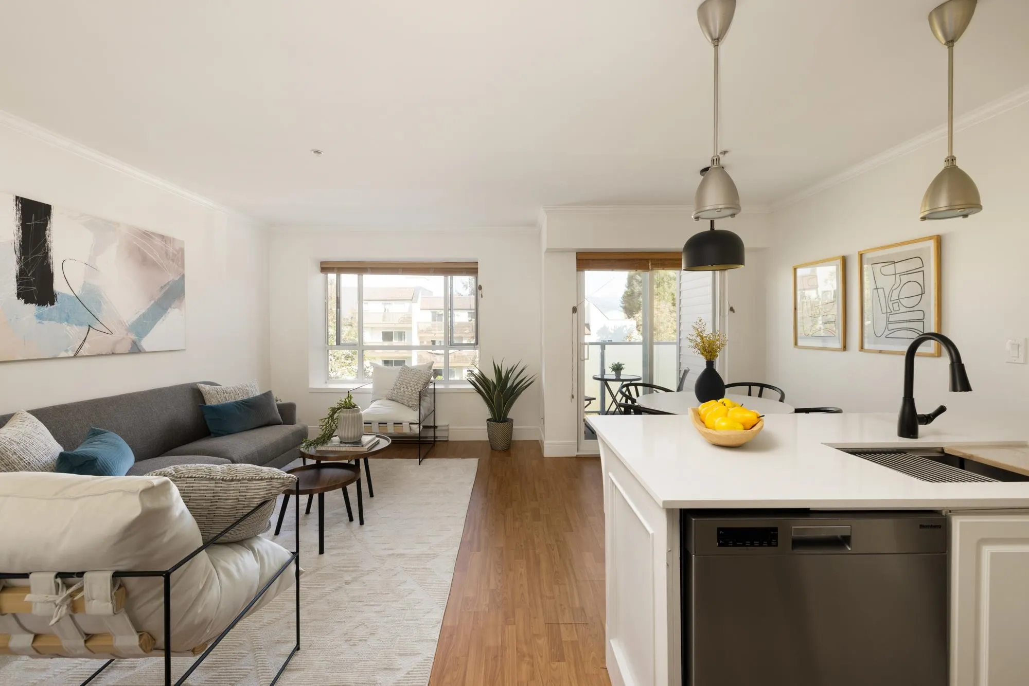 303 788 E 8th Avenue