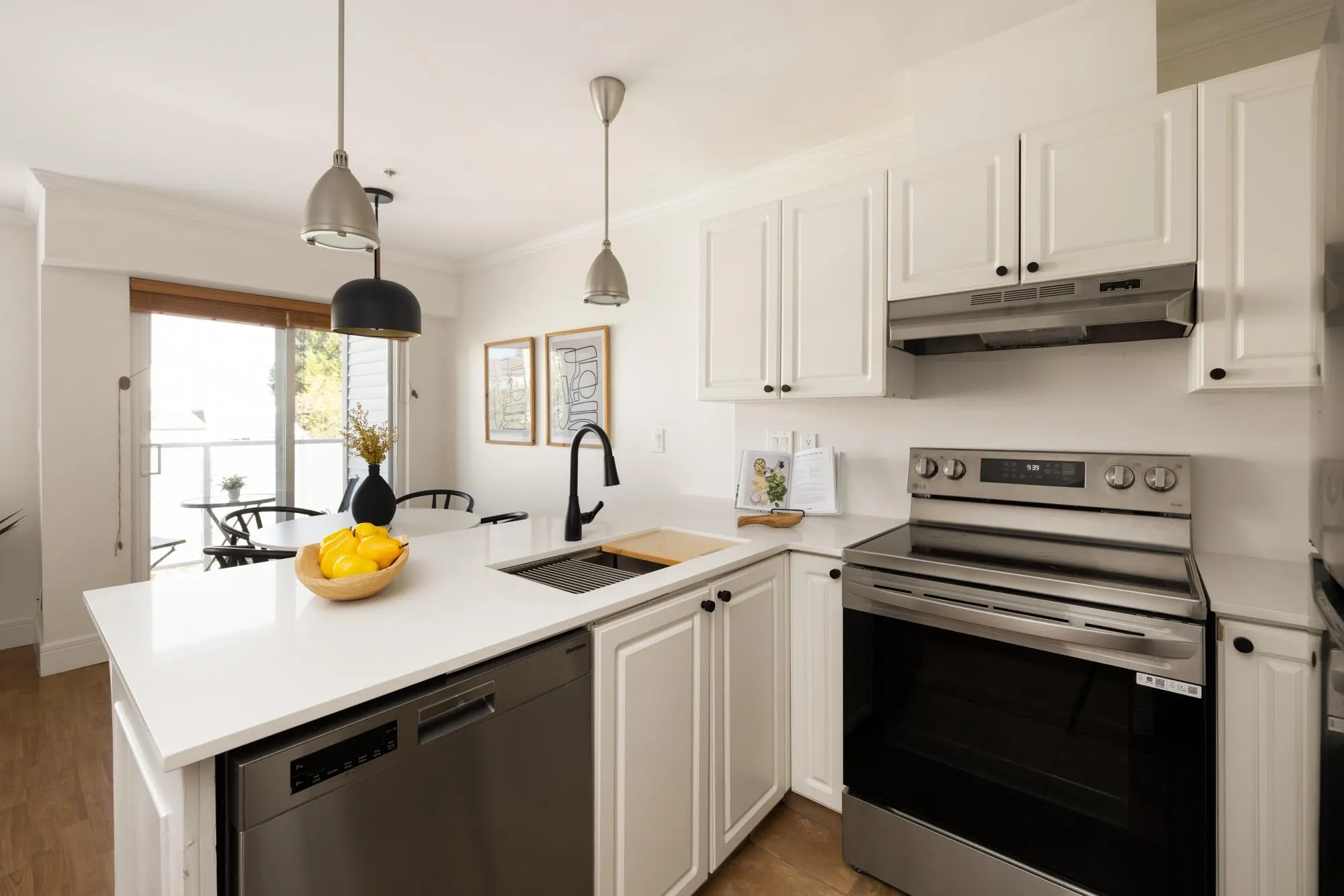 303 788 E 8th Avenue