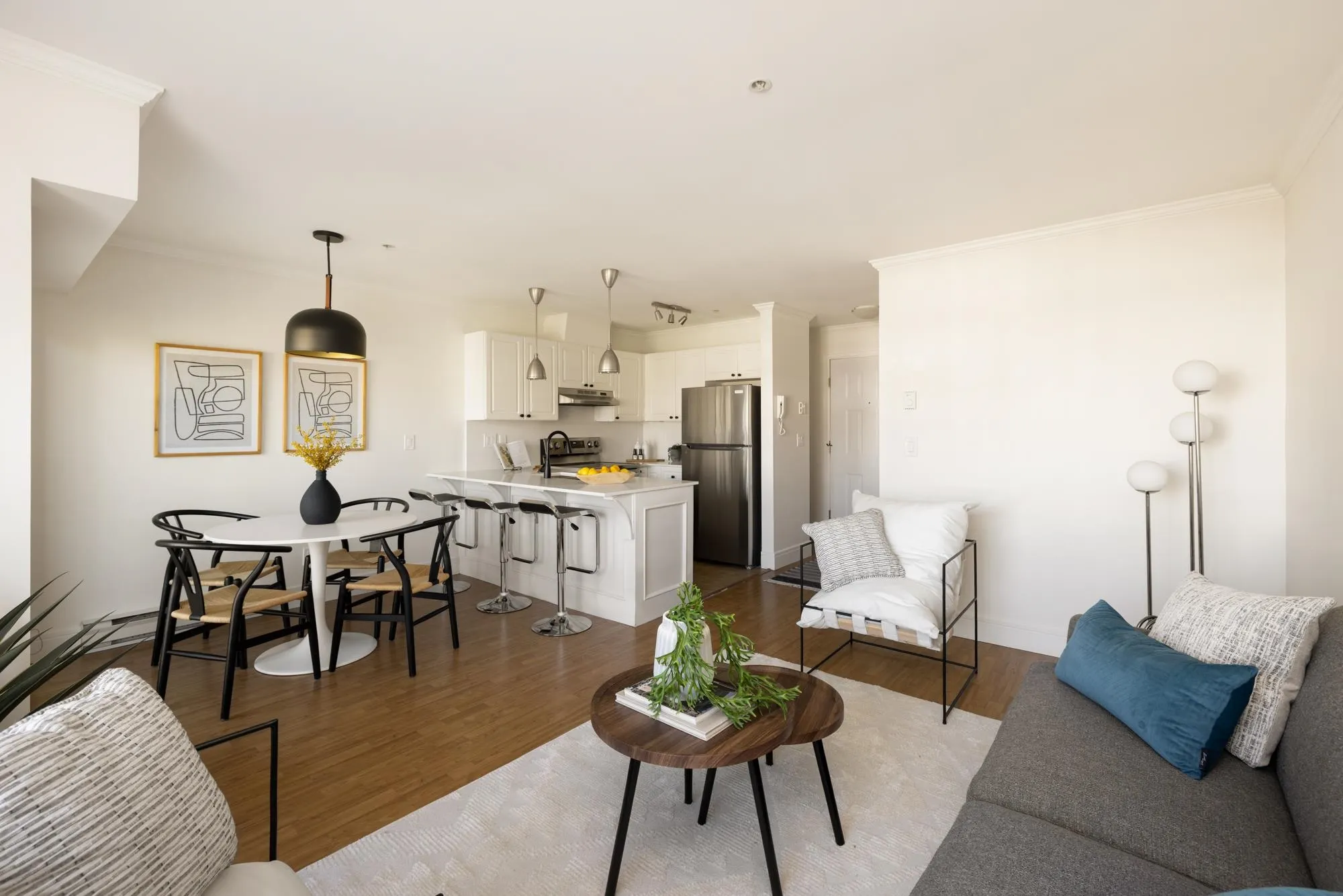 303 788 E 8th Avenue