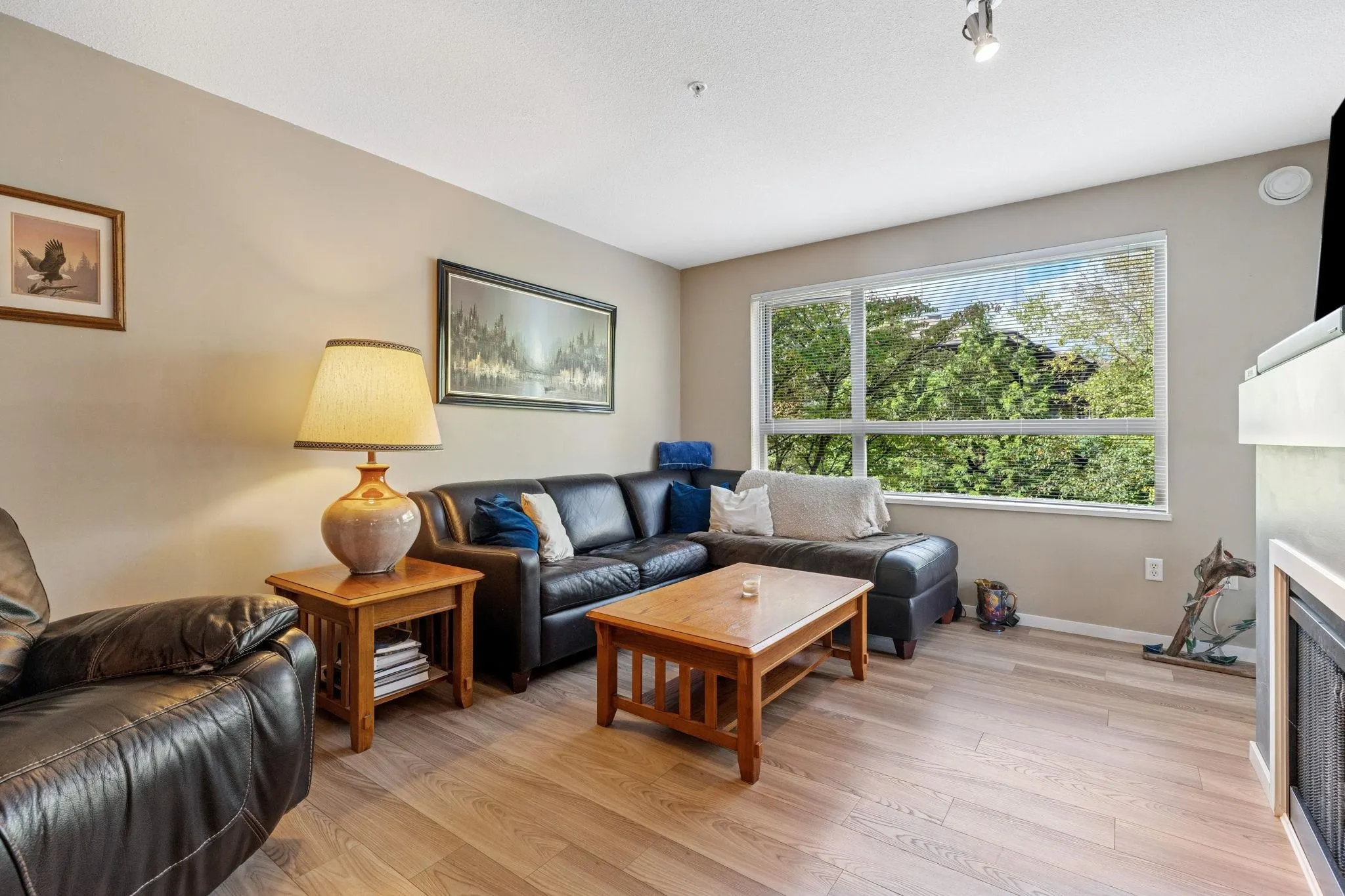 212 600 Klahanie Drive