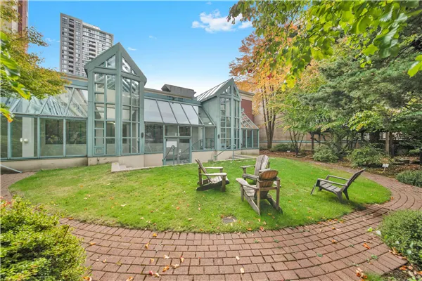 510 939 Homer Street