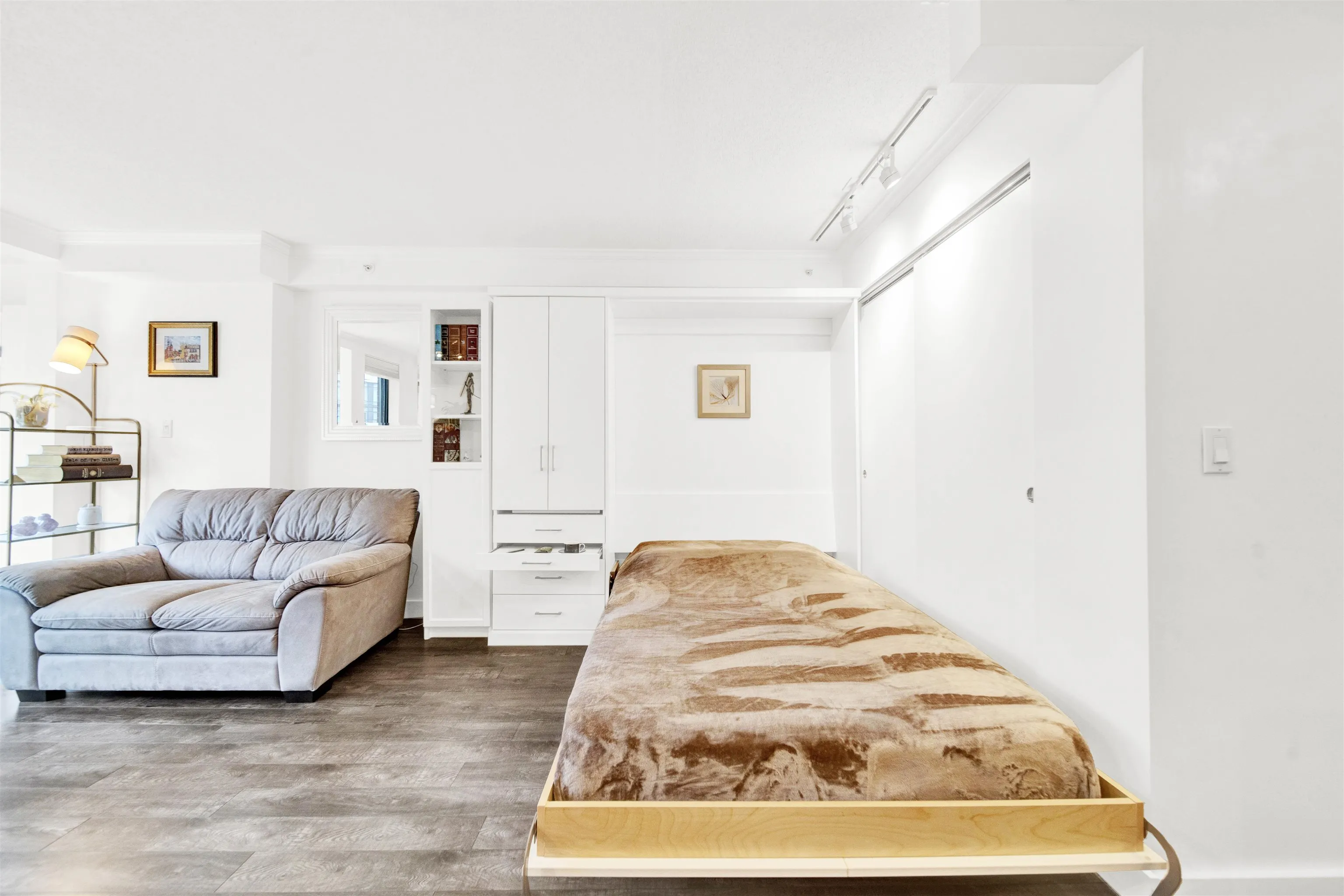 510 939 Homer Street