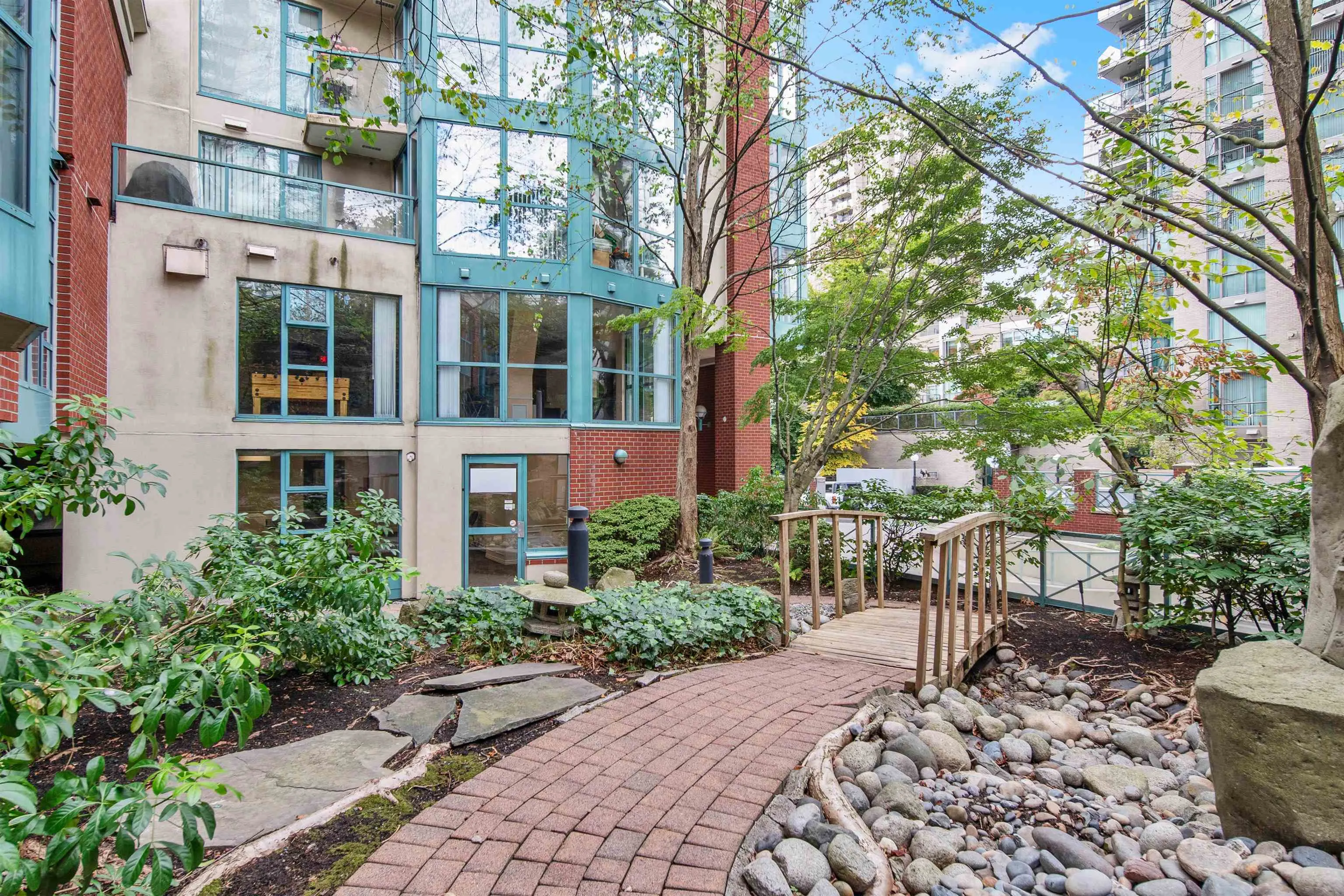 510 939 Homer Street