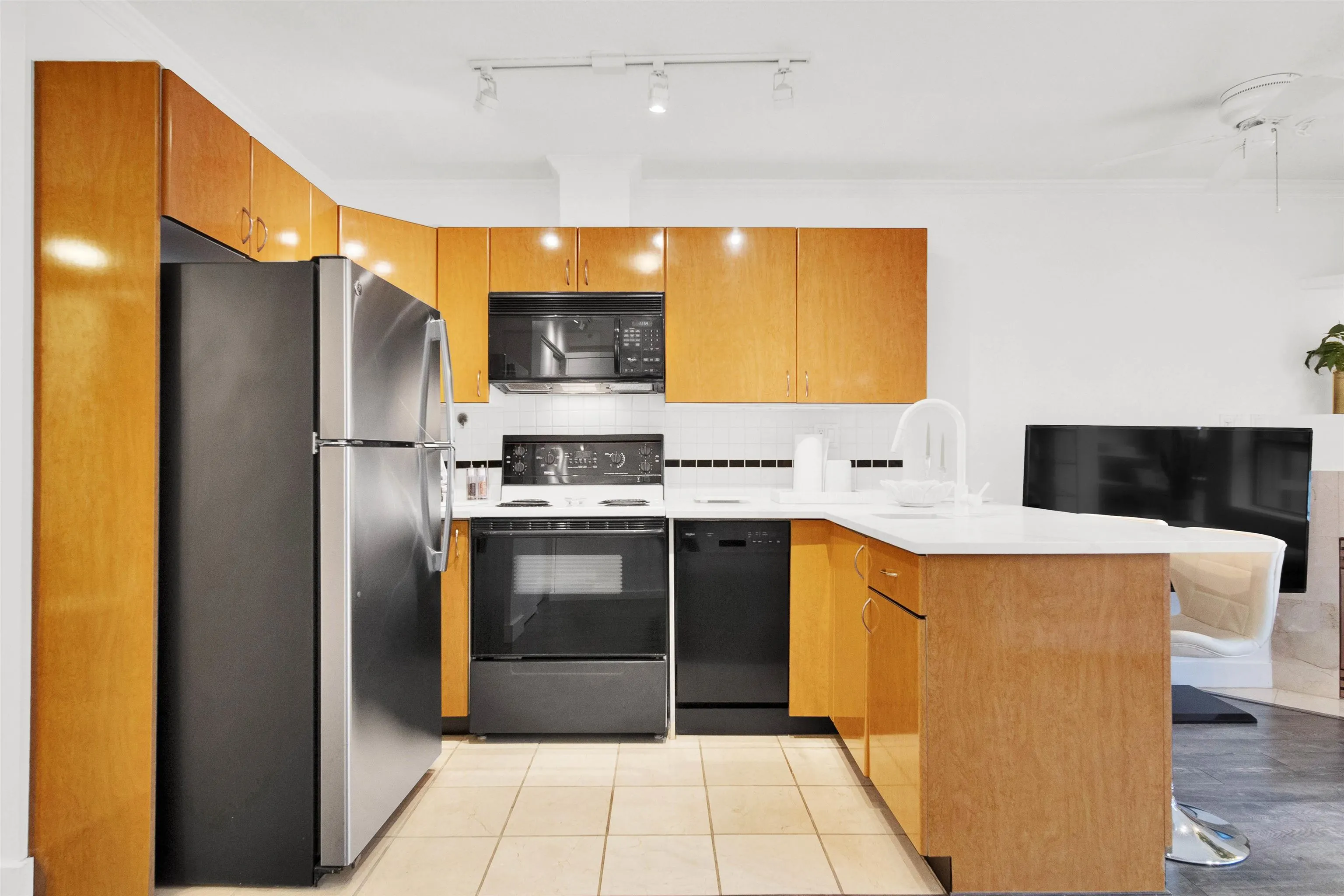 510 939 Homer Street