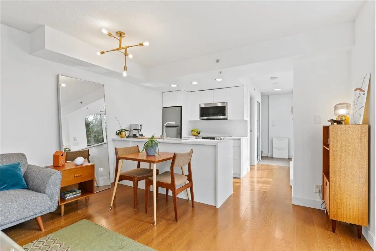 37 Keefer Place