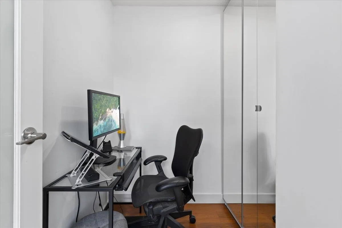 37 Keefer Place