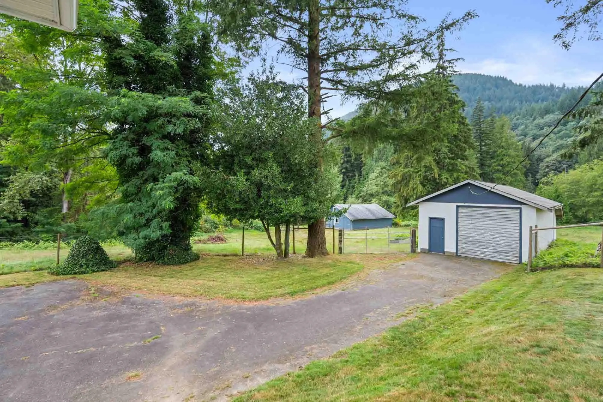 13229 Stave Lake Road