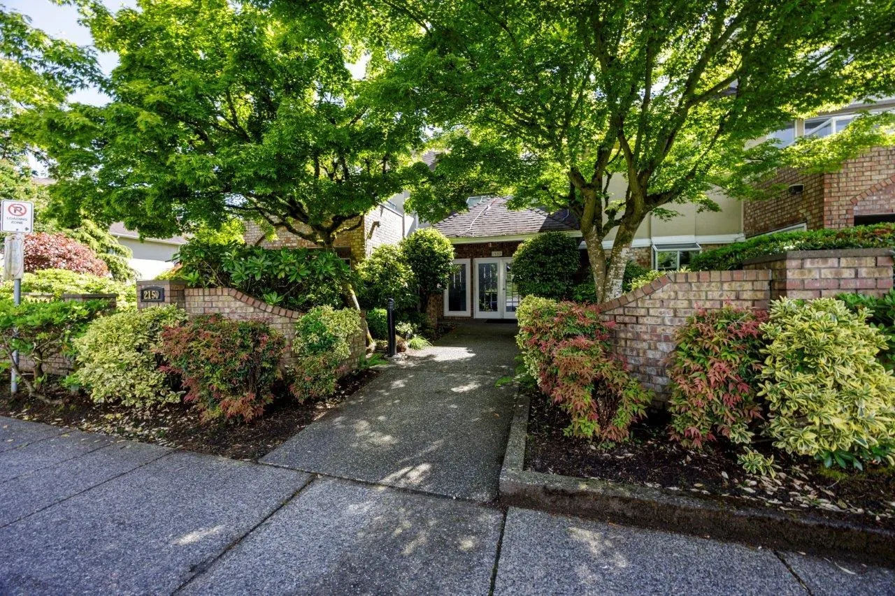 17 2150 Marine Drive
