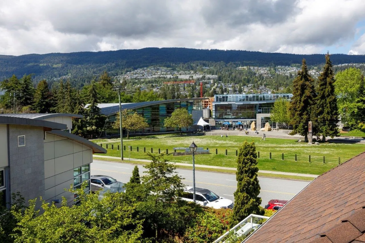 17 2150 Marine Drive