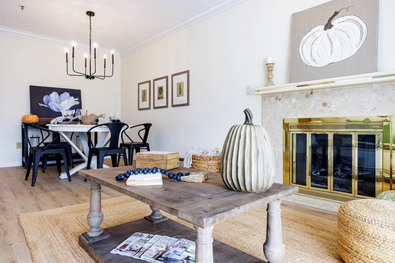 17 2150 Marine Drive