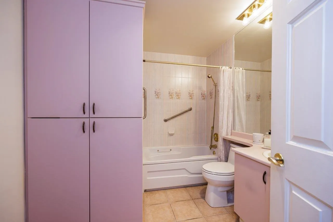 17 2150 Marine Drive