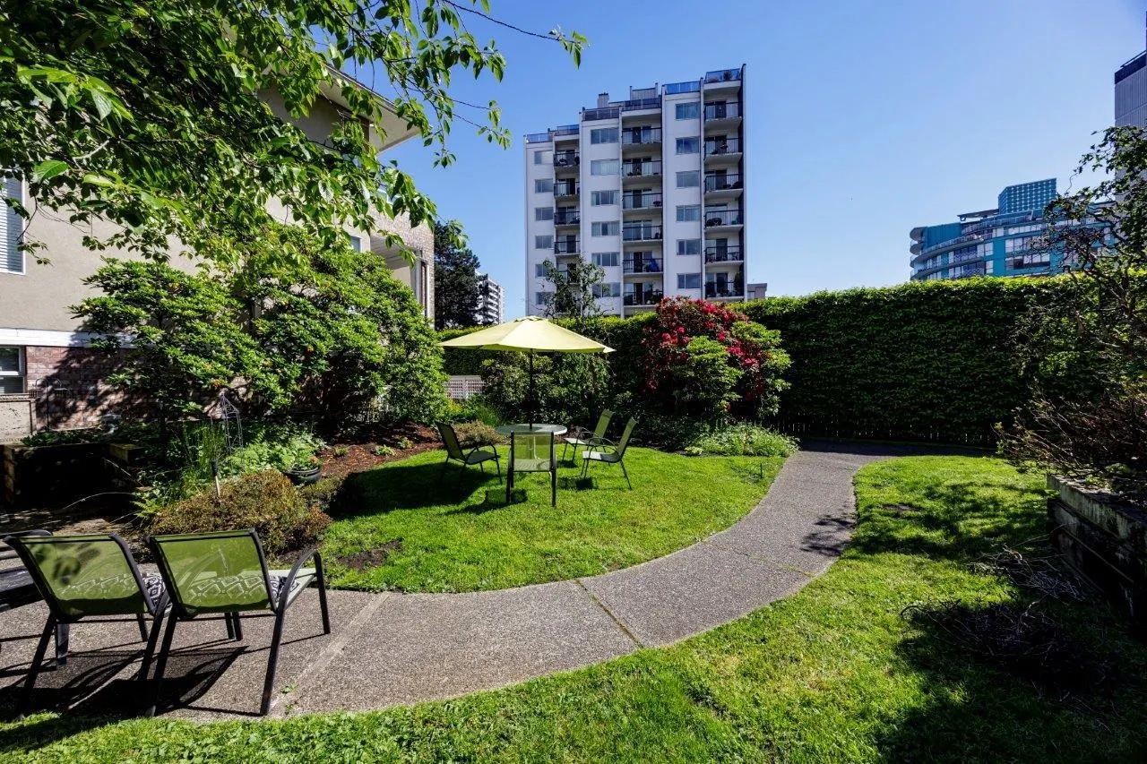 17 2150 Marine Drive