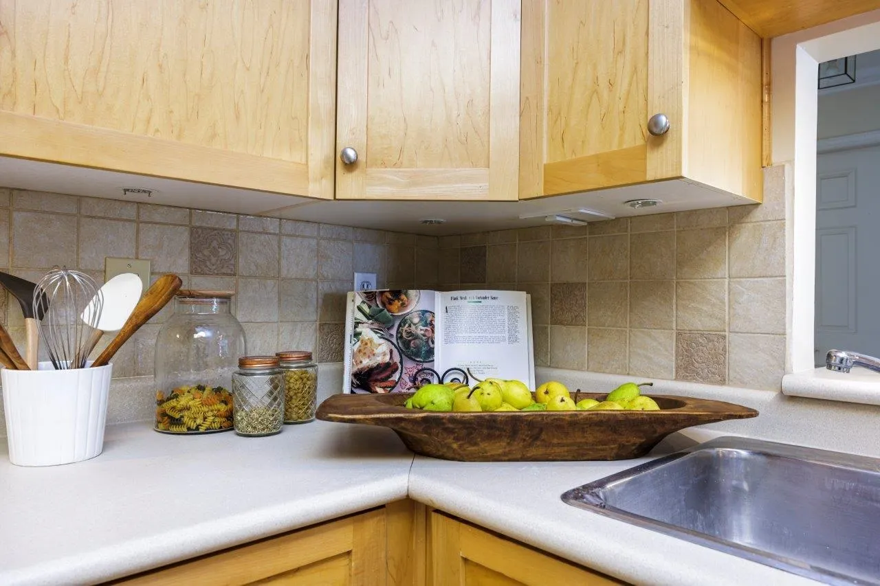 17 2150 Marine Drive