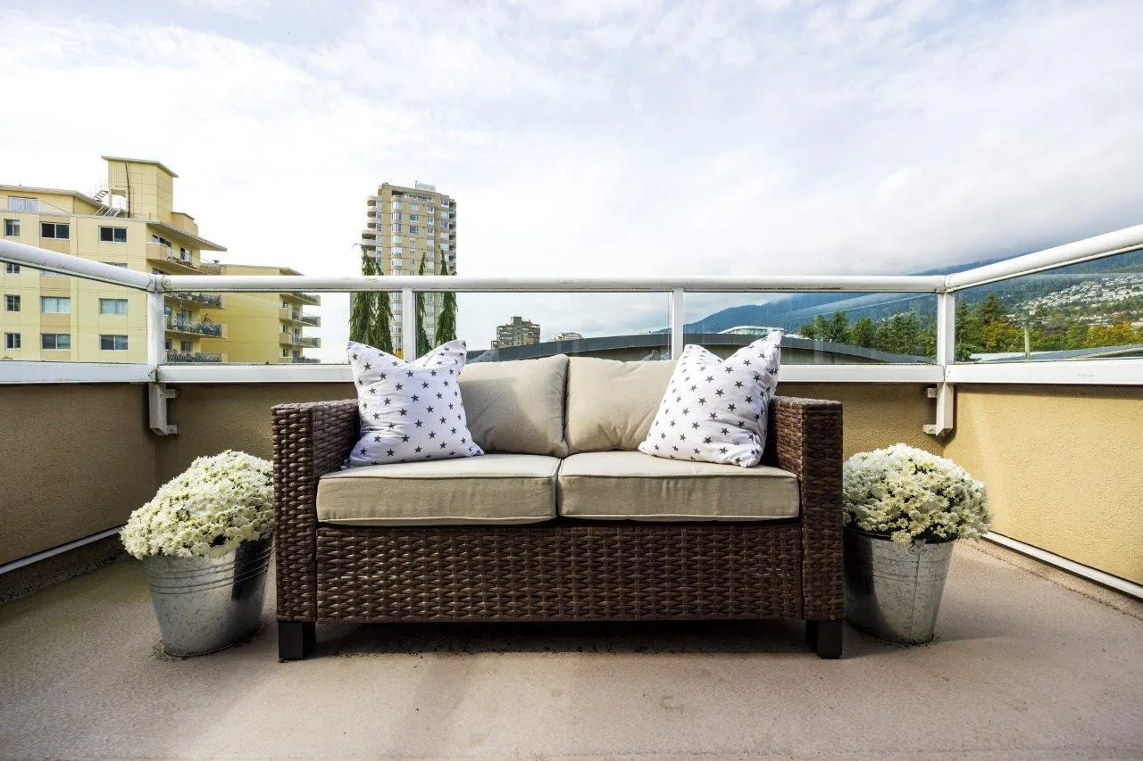 17 2150 Marine Drive