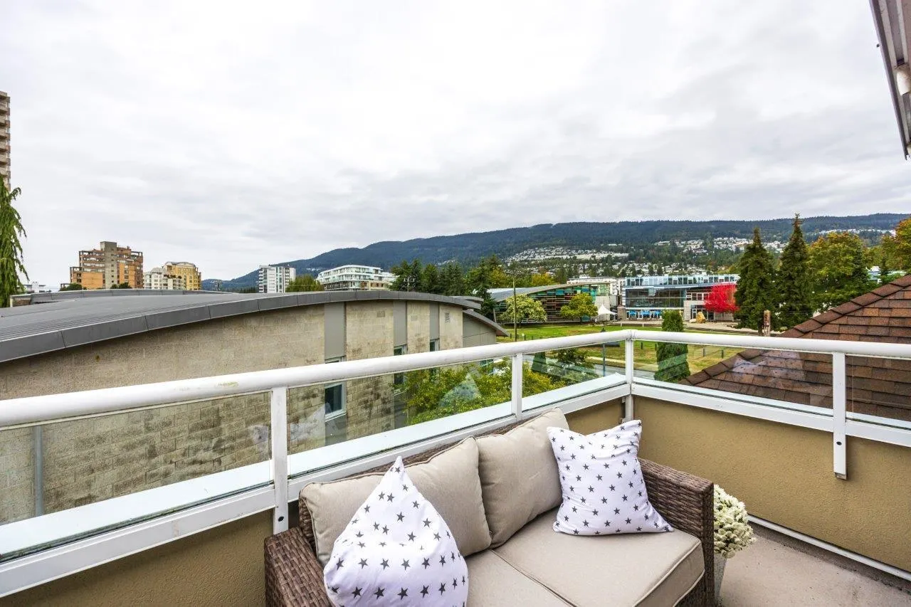 17 2150 Marine Drive