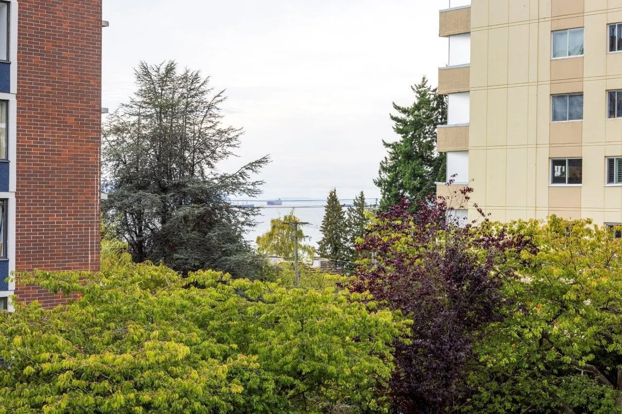 17 2150 Marine Drive