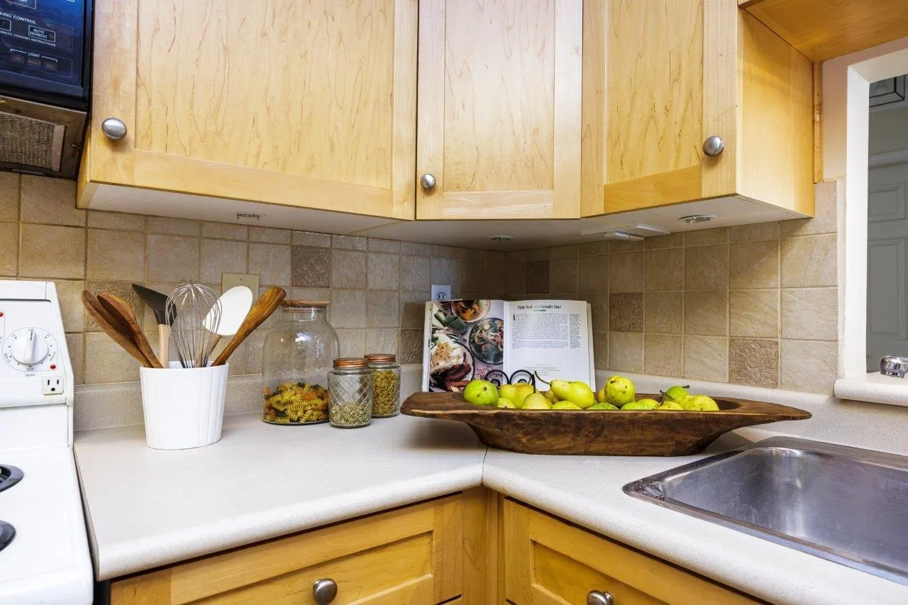 17 2150 Marine Drive