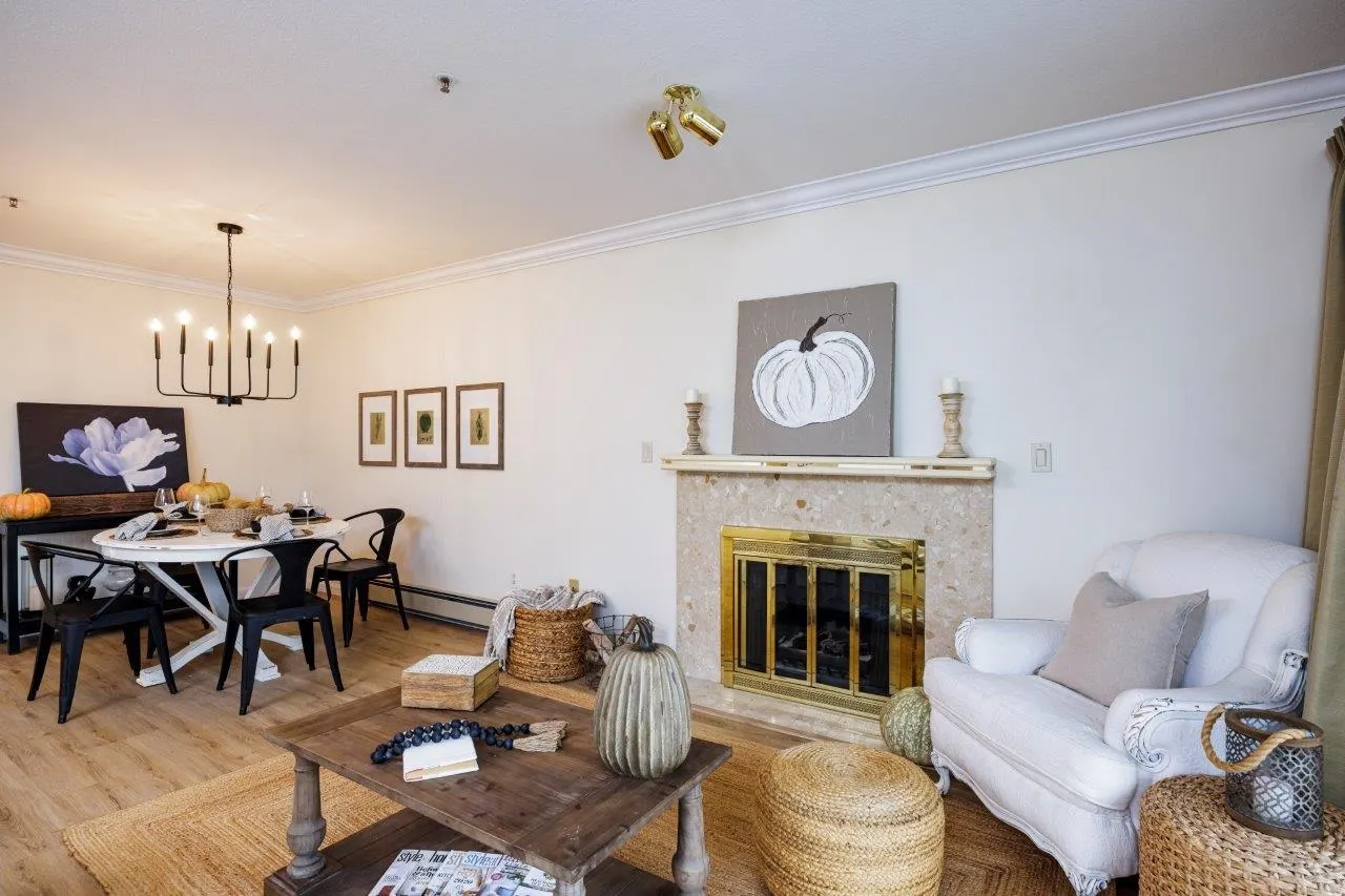 17 2150 Marine Drive