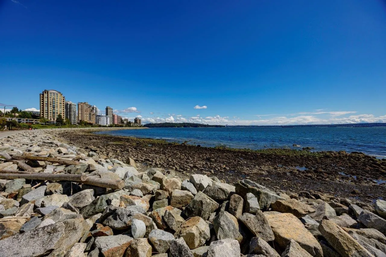 17 2150 Marine Drive