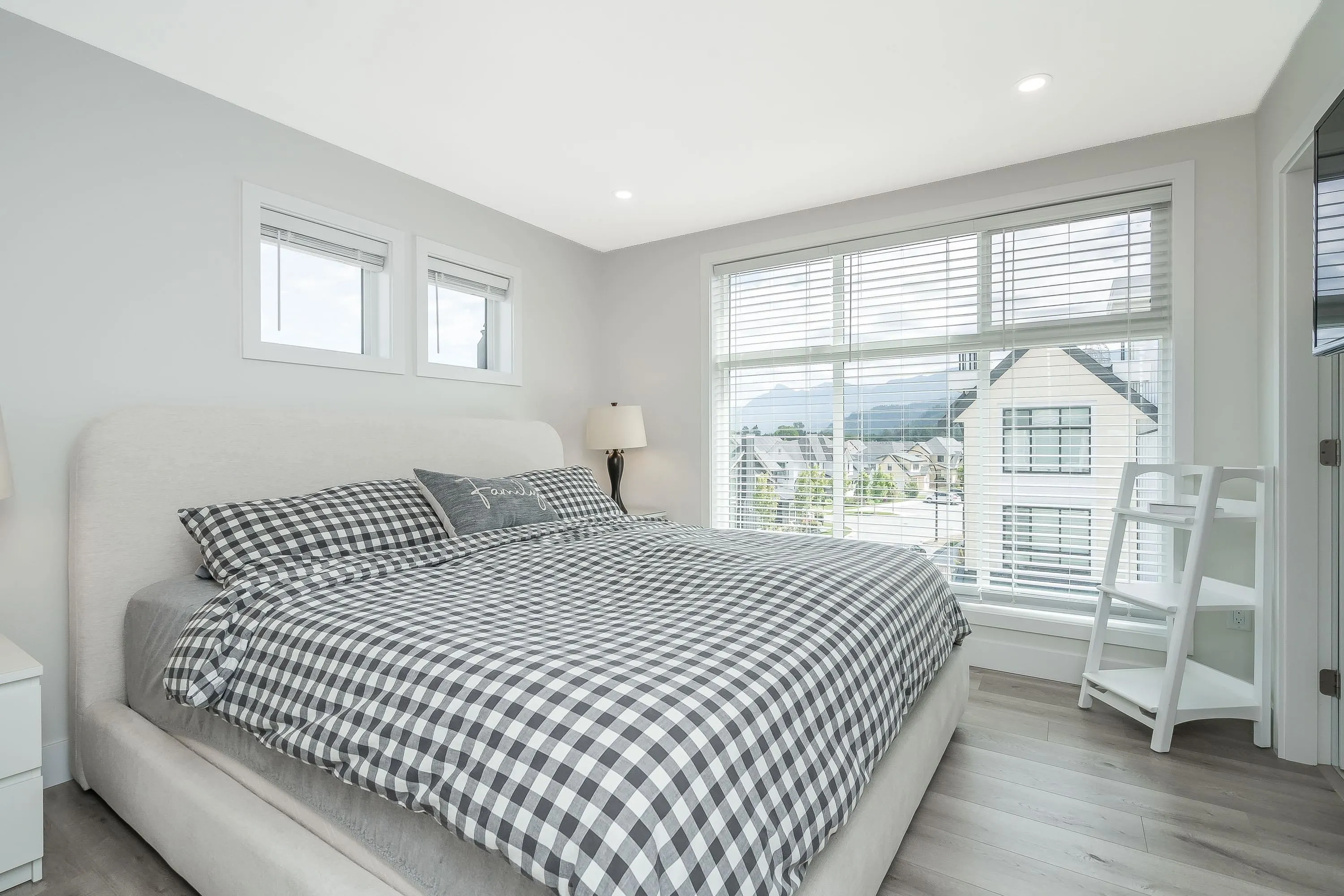 159 46211 Promontory Road