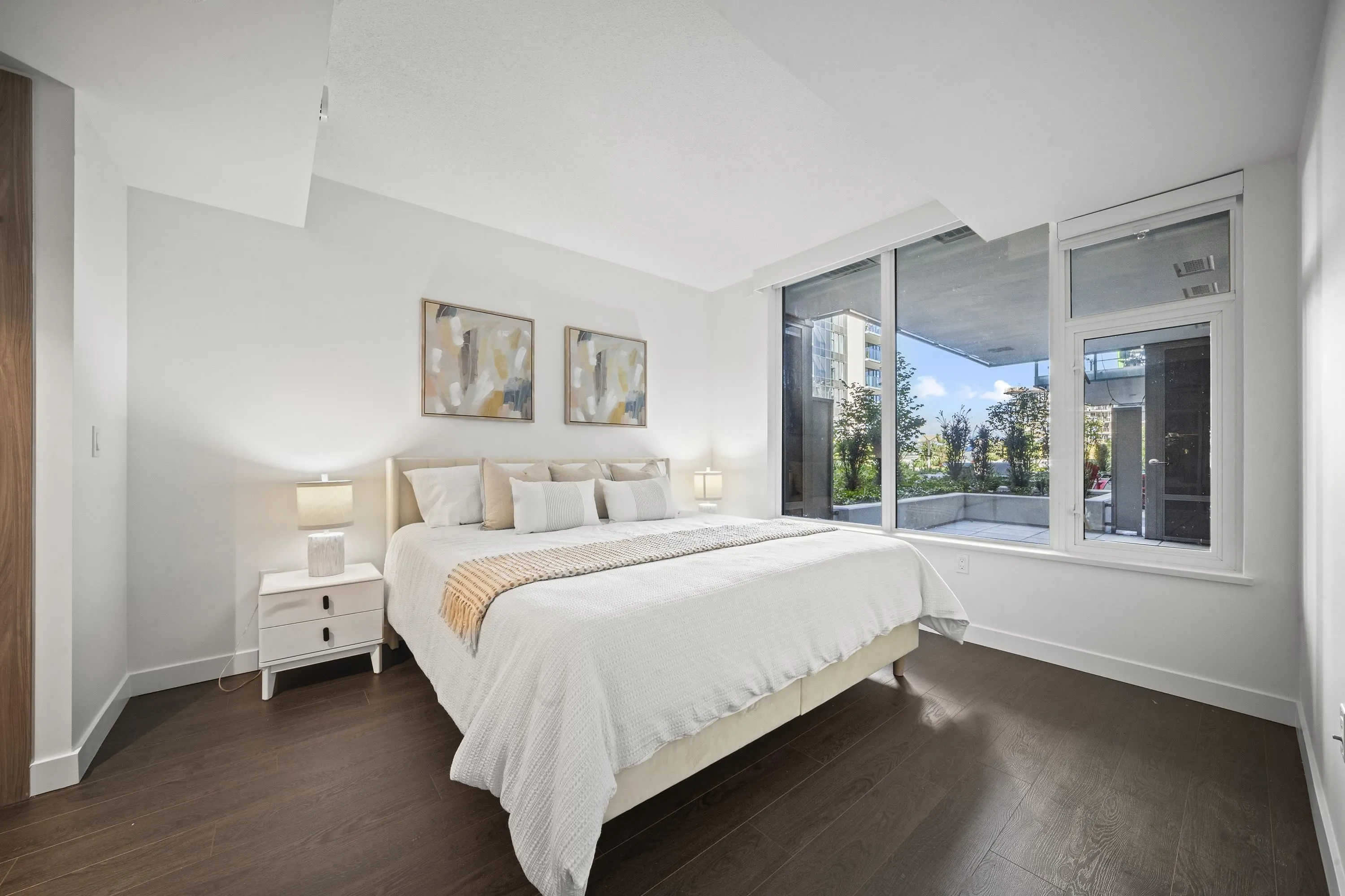 416 8611 Hazelbridge Way
