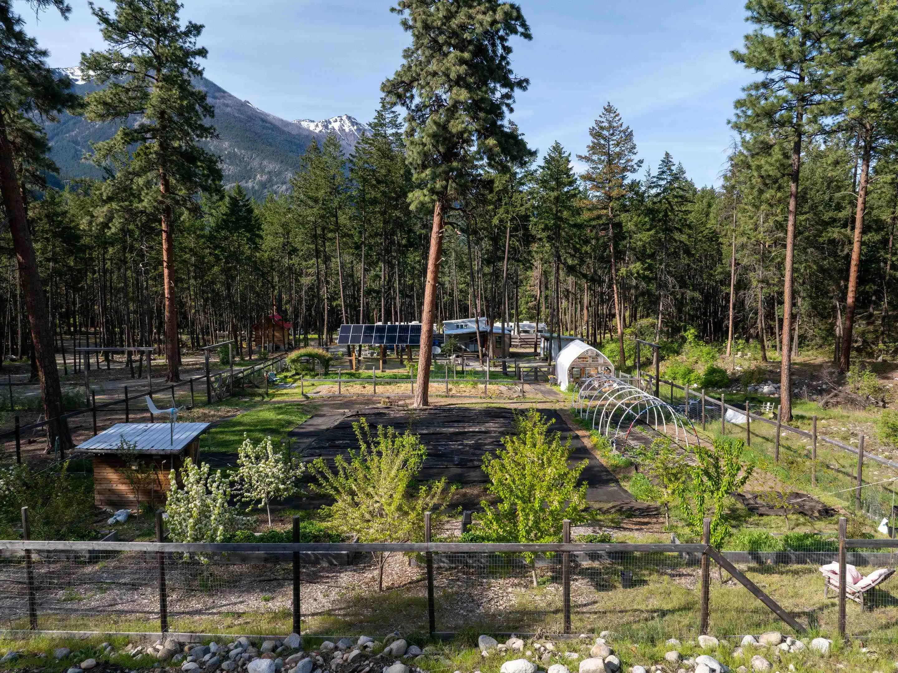 6 9866 Pemberton Portage Road