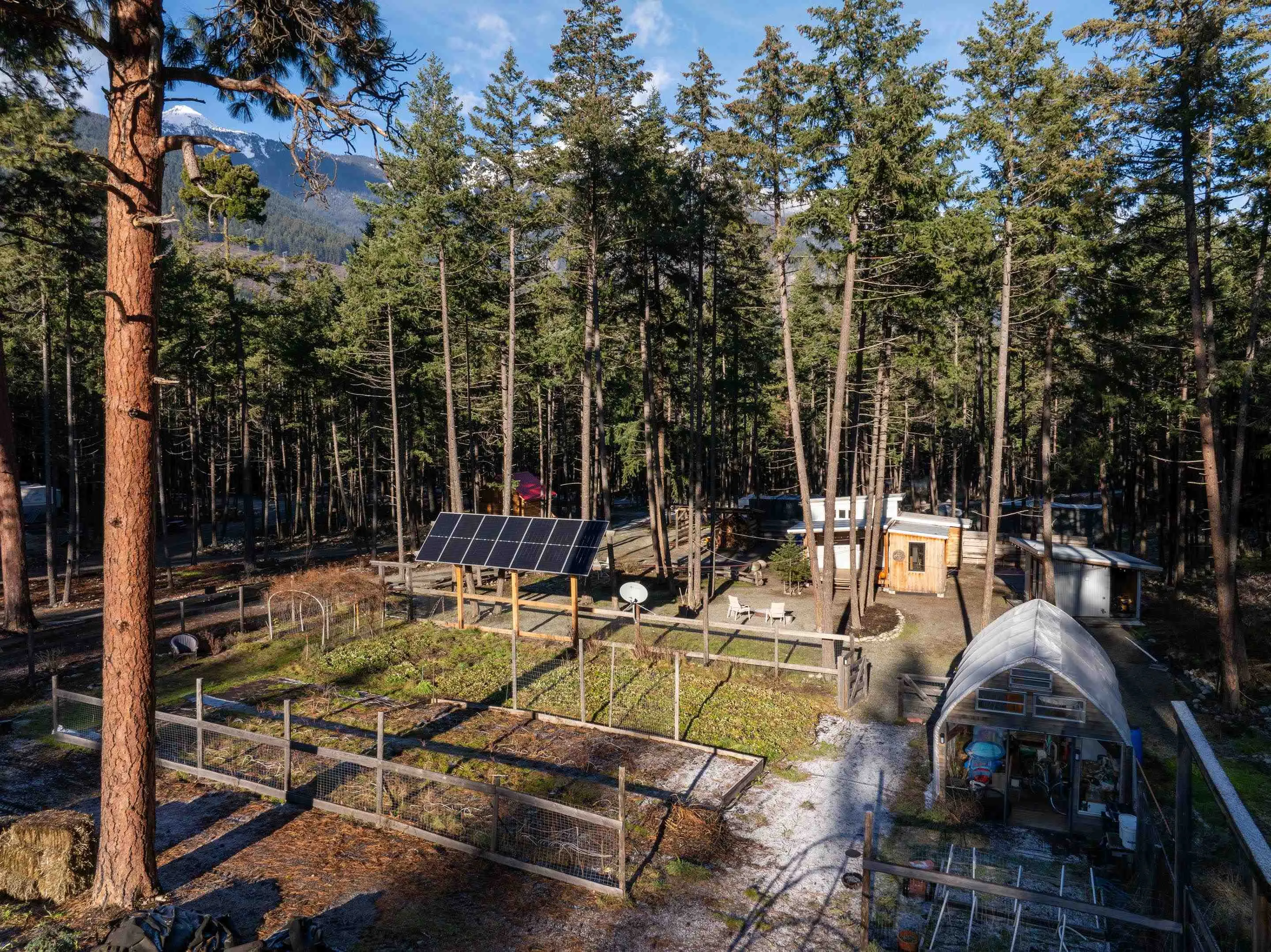 6 9866 Pemberton Portage Road