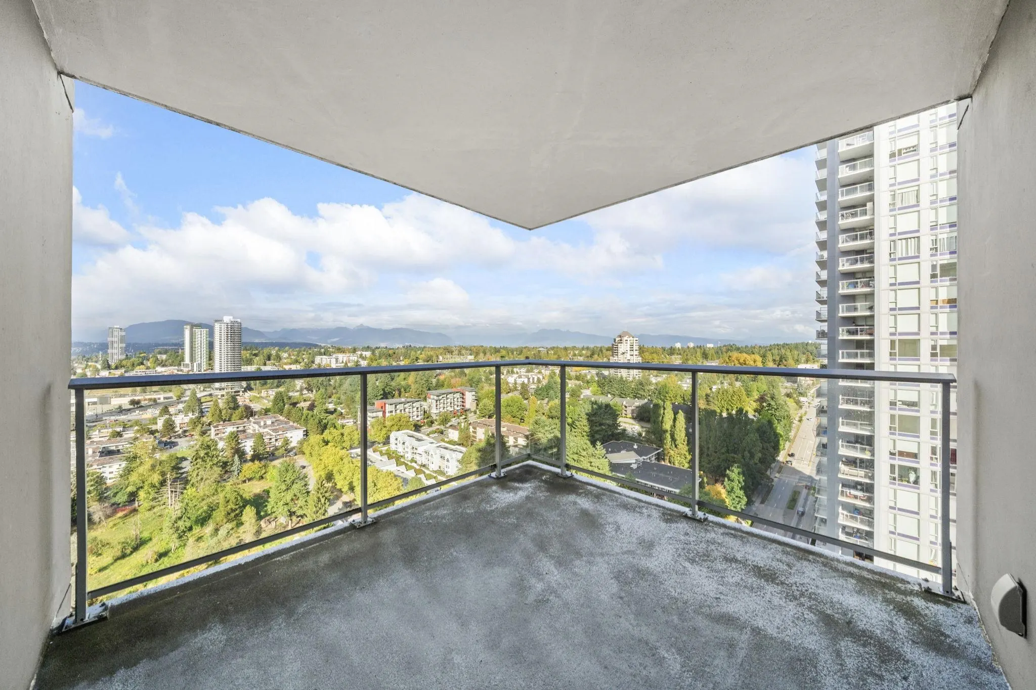 3112 13696 100 Avenue