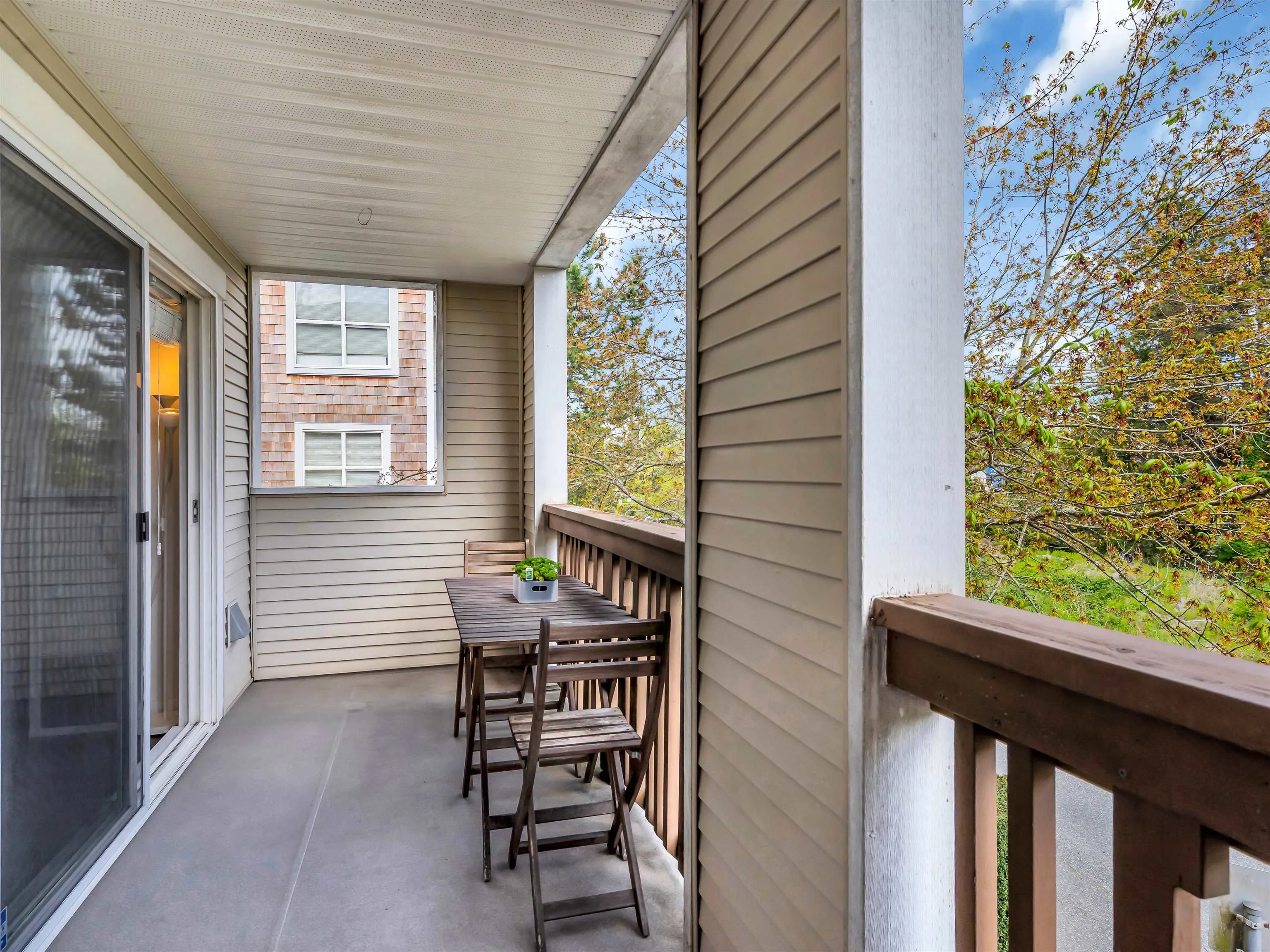 23 7100 Lynnwood Drive