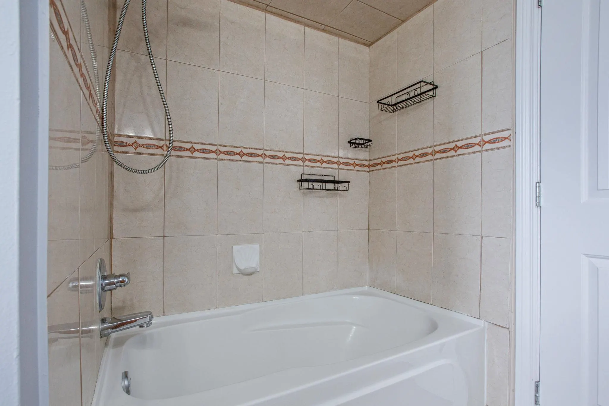 Basement 11778 73 Avenue