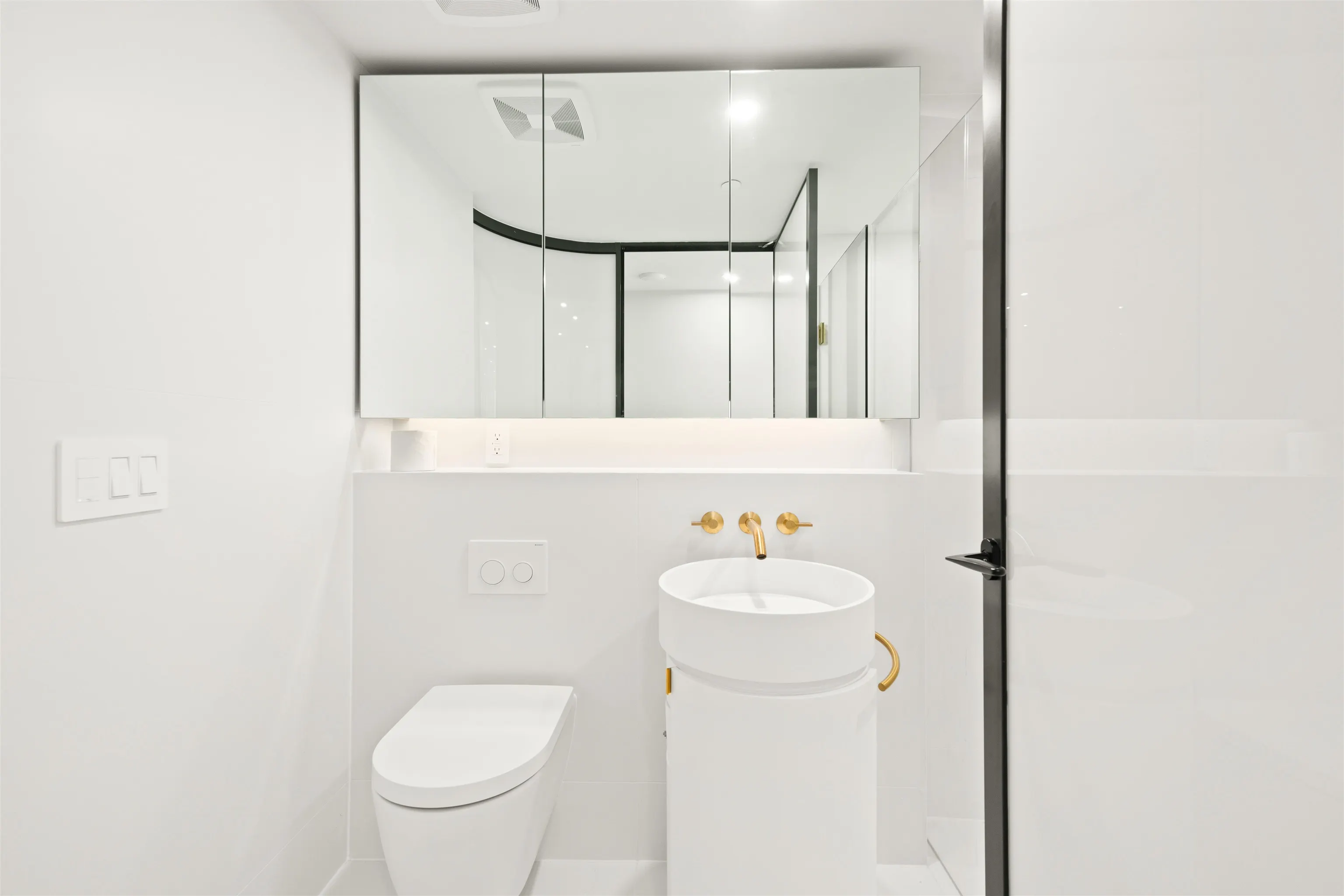 3708 1033 Nelson Street