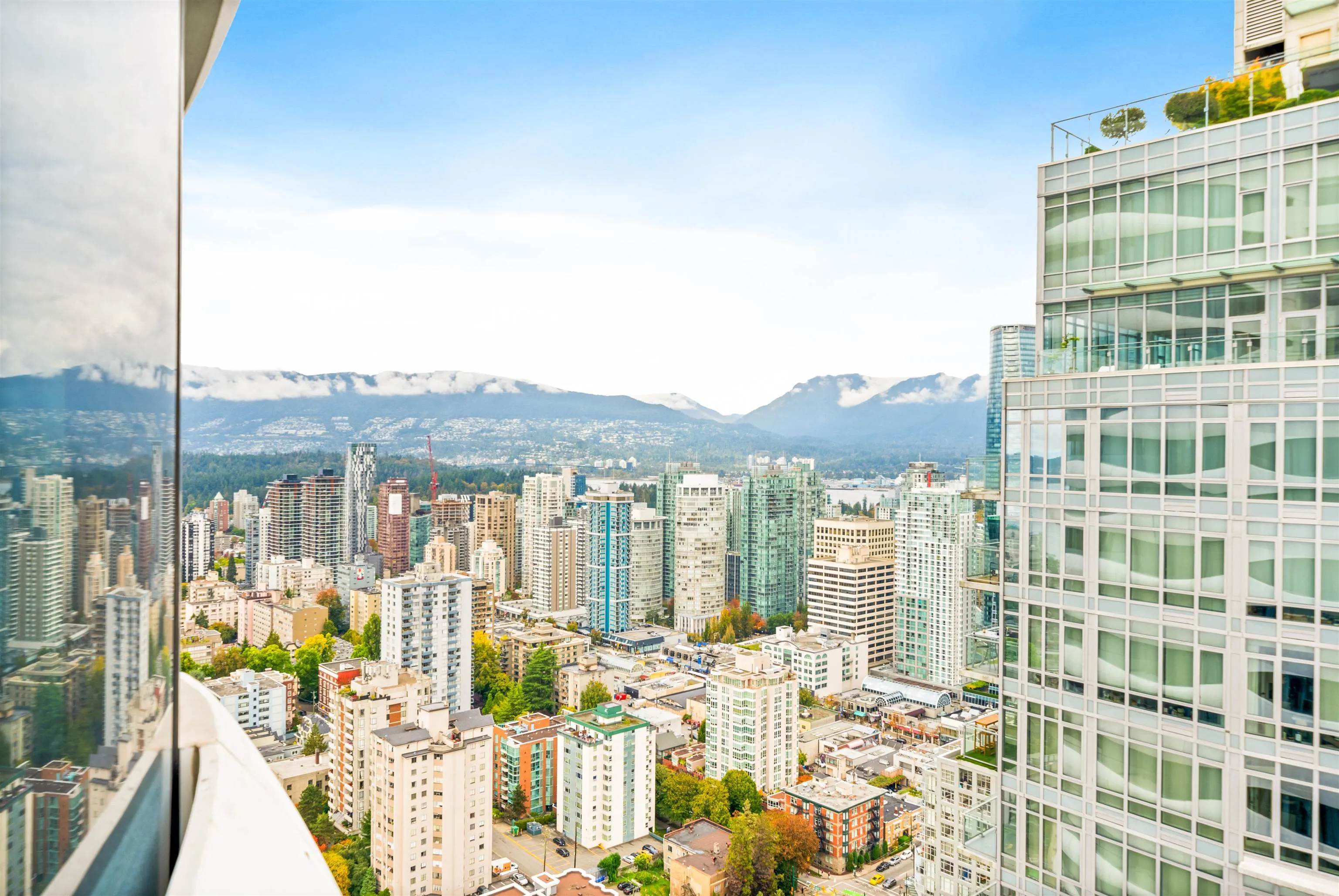 3708 1033 Nelson Street