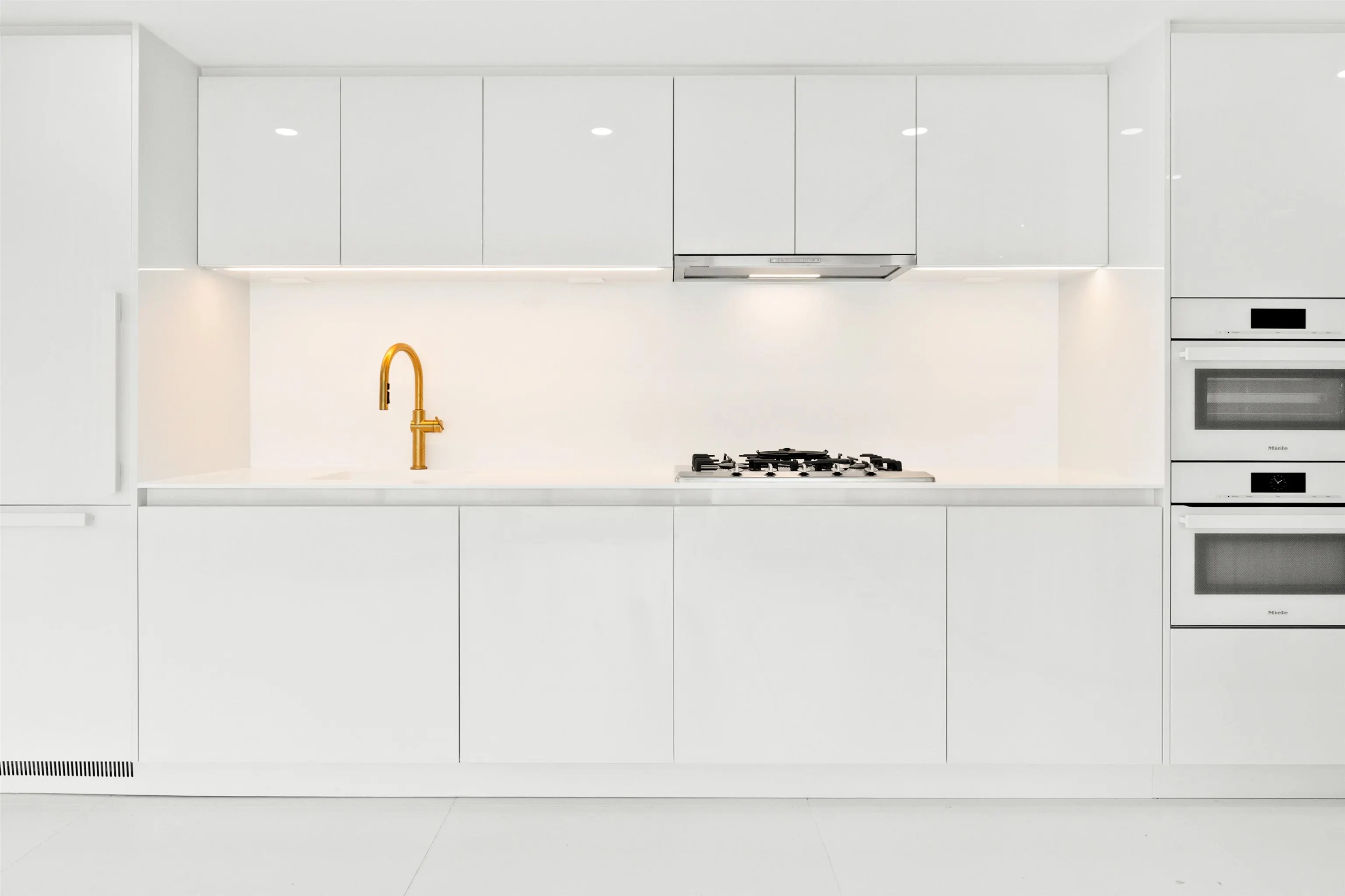 3708 1033 Nelson Street