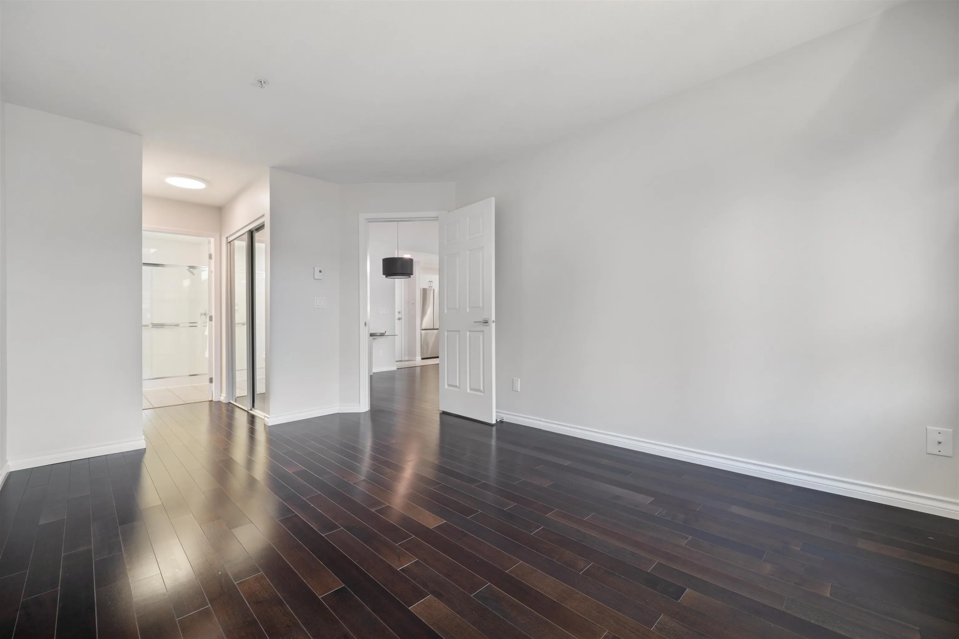 PH 413 175 E 10th Street