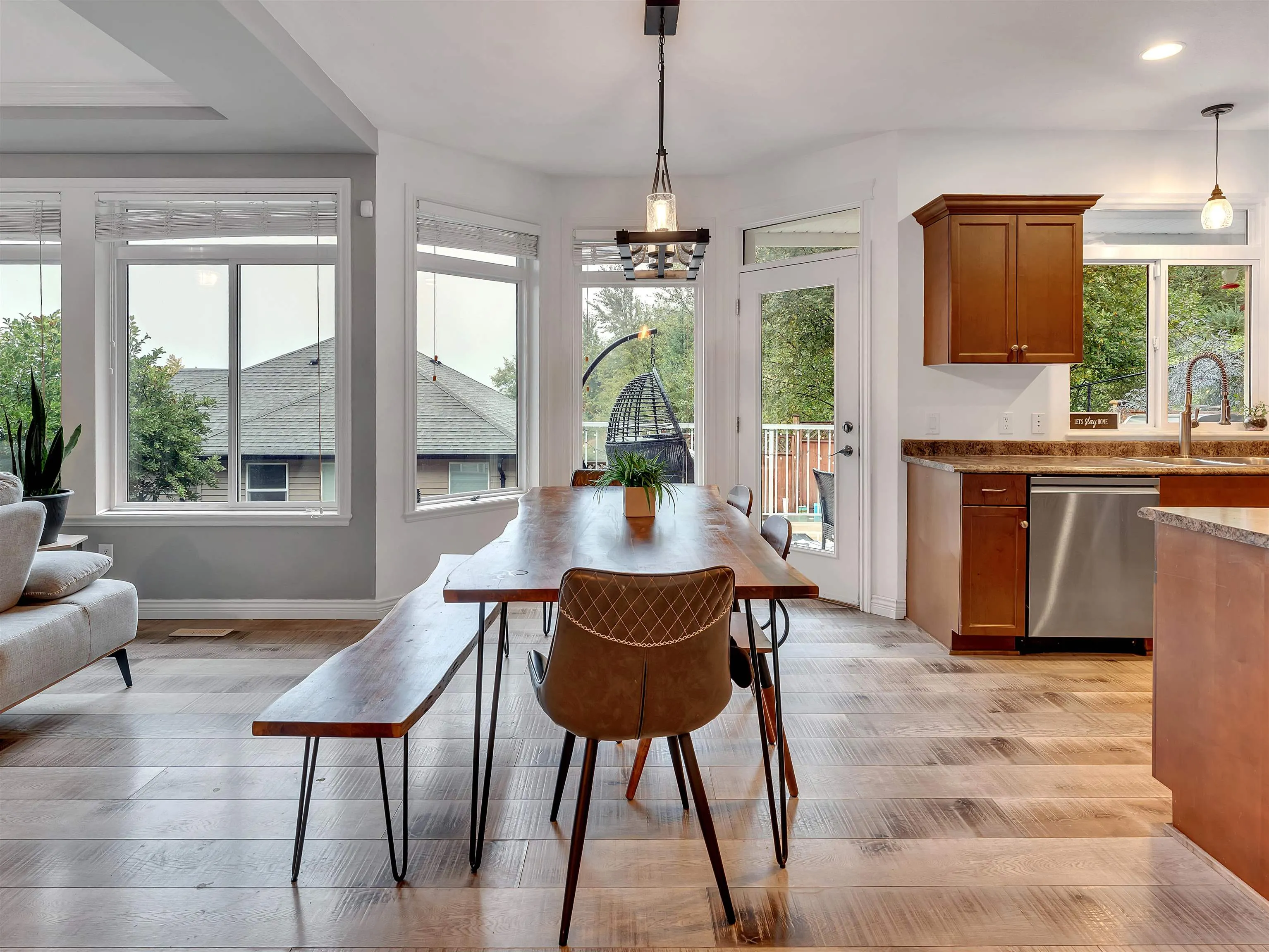 5566 Thom Creek Drive