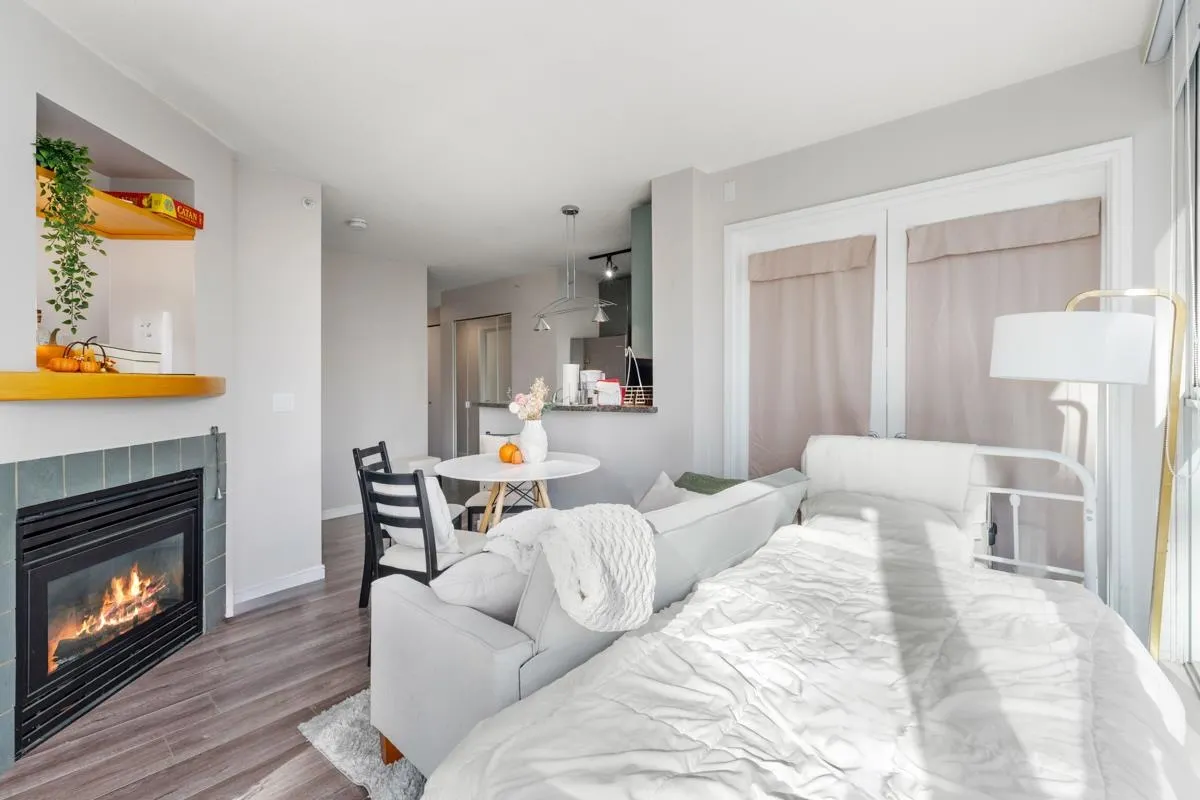 1507 1068 Hornby Street